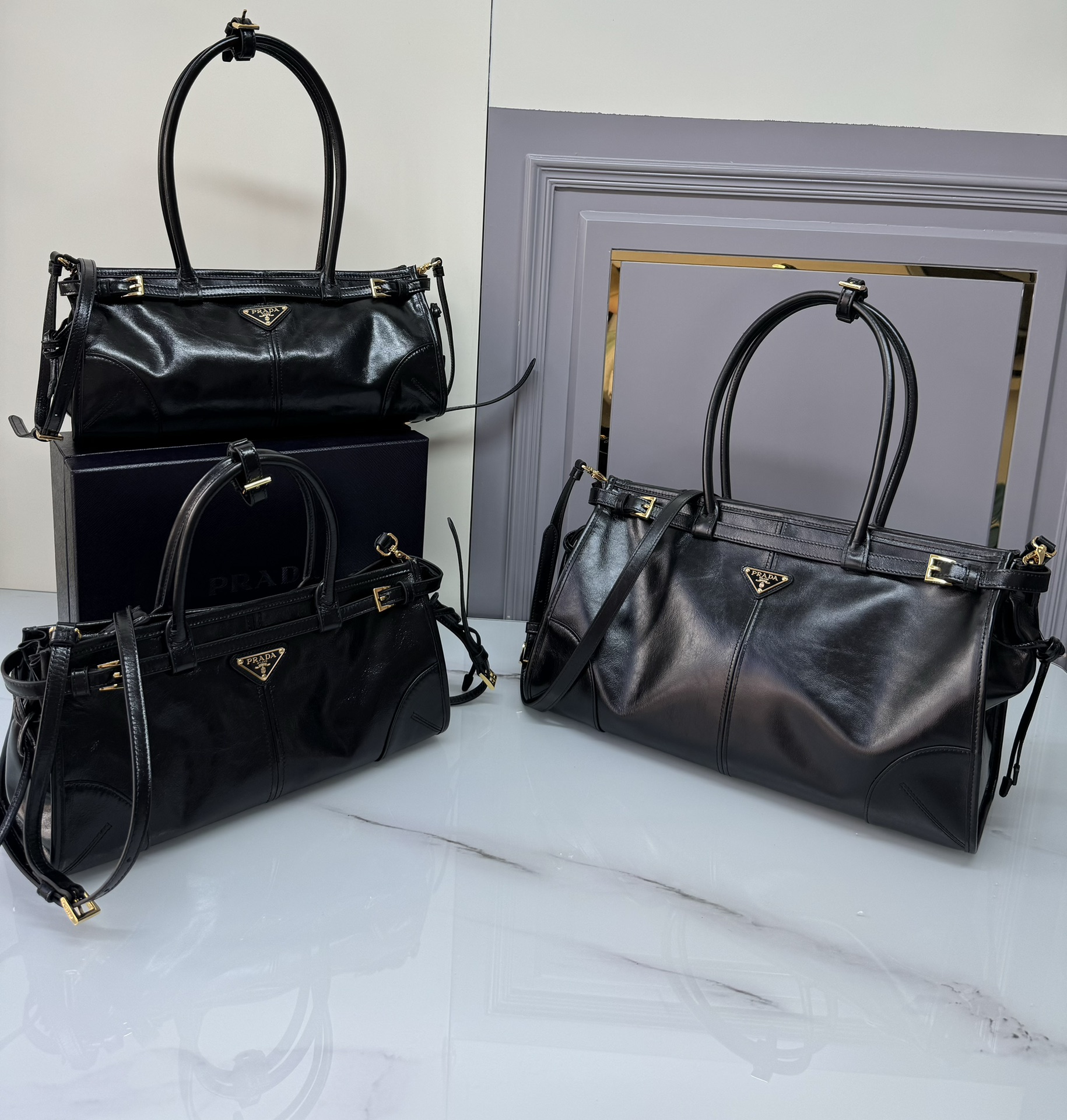 Prada Product _dmnqf64NzK1D7tvh0n1O6akDefHO9445gpsUhcA