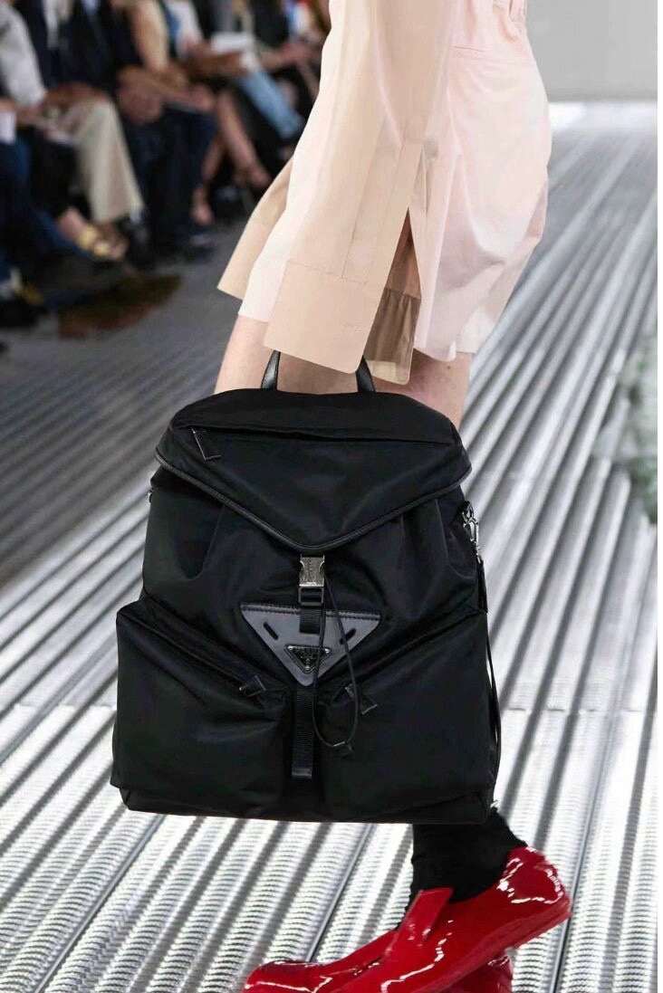 Prada Upper body figure advanced details