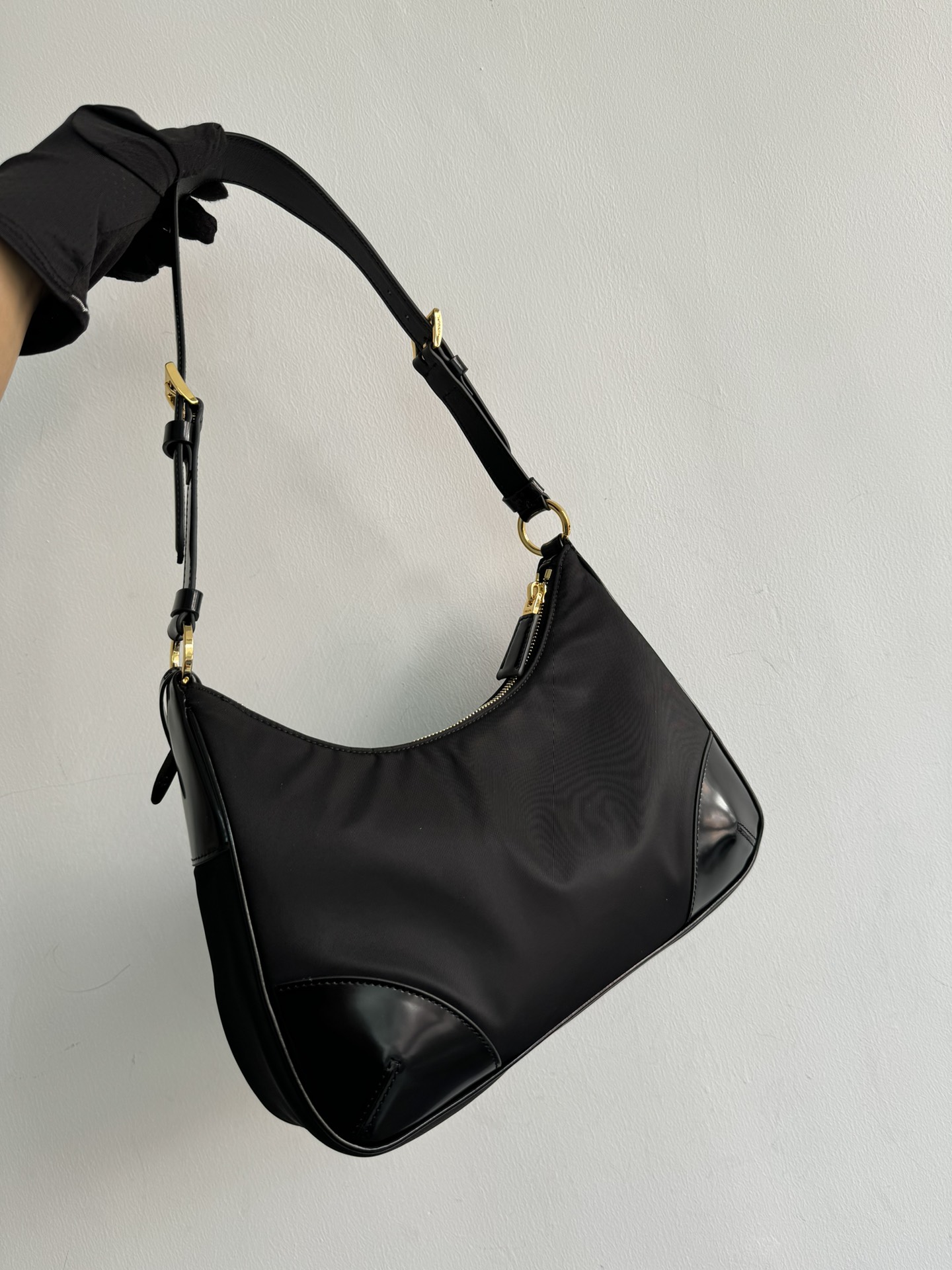 New Year's Eve Actual Shots "Prada's new armpit bag official 1BC214, nylon with glossy patent leather