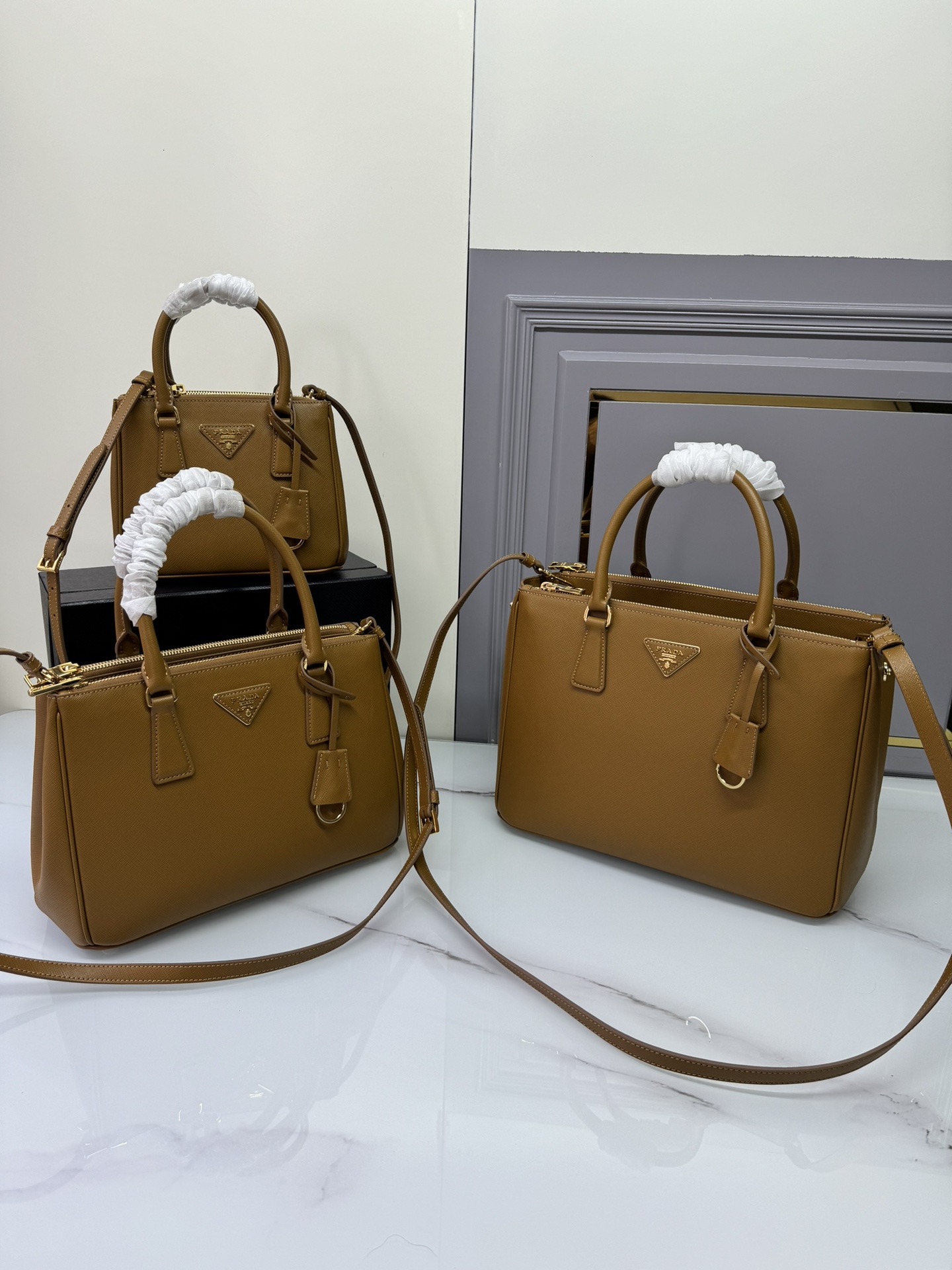 Prada Product _djkqfKPSPp-XTLG87DgT8m6v746e9tJGUV26oSA