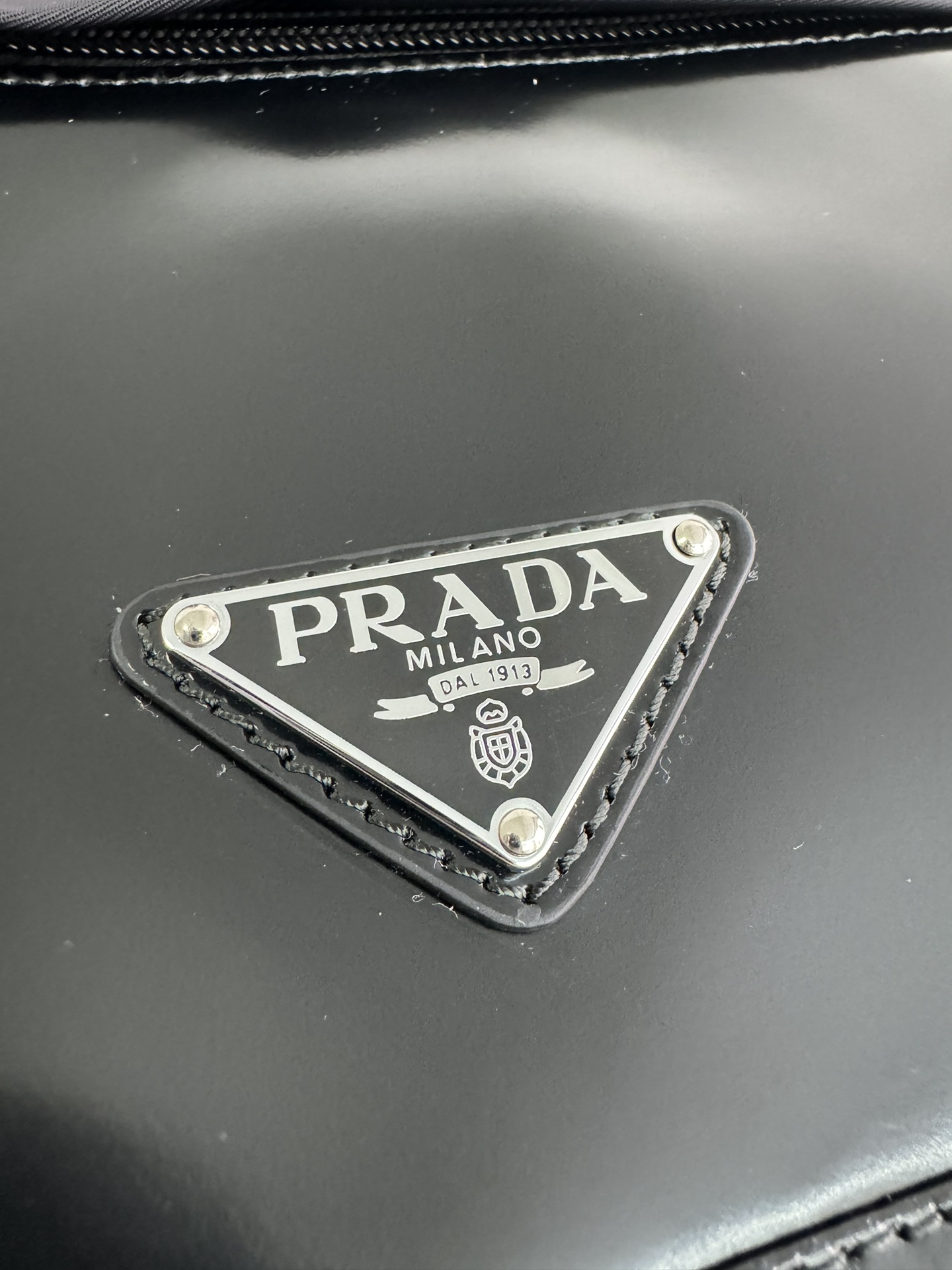 Prada Officially selling 2VZ135 bright/nylon fabric