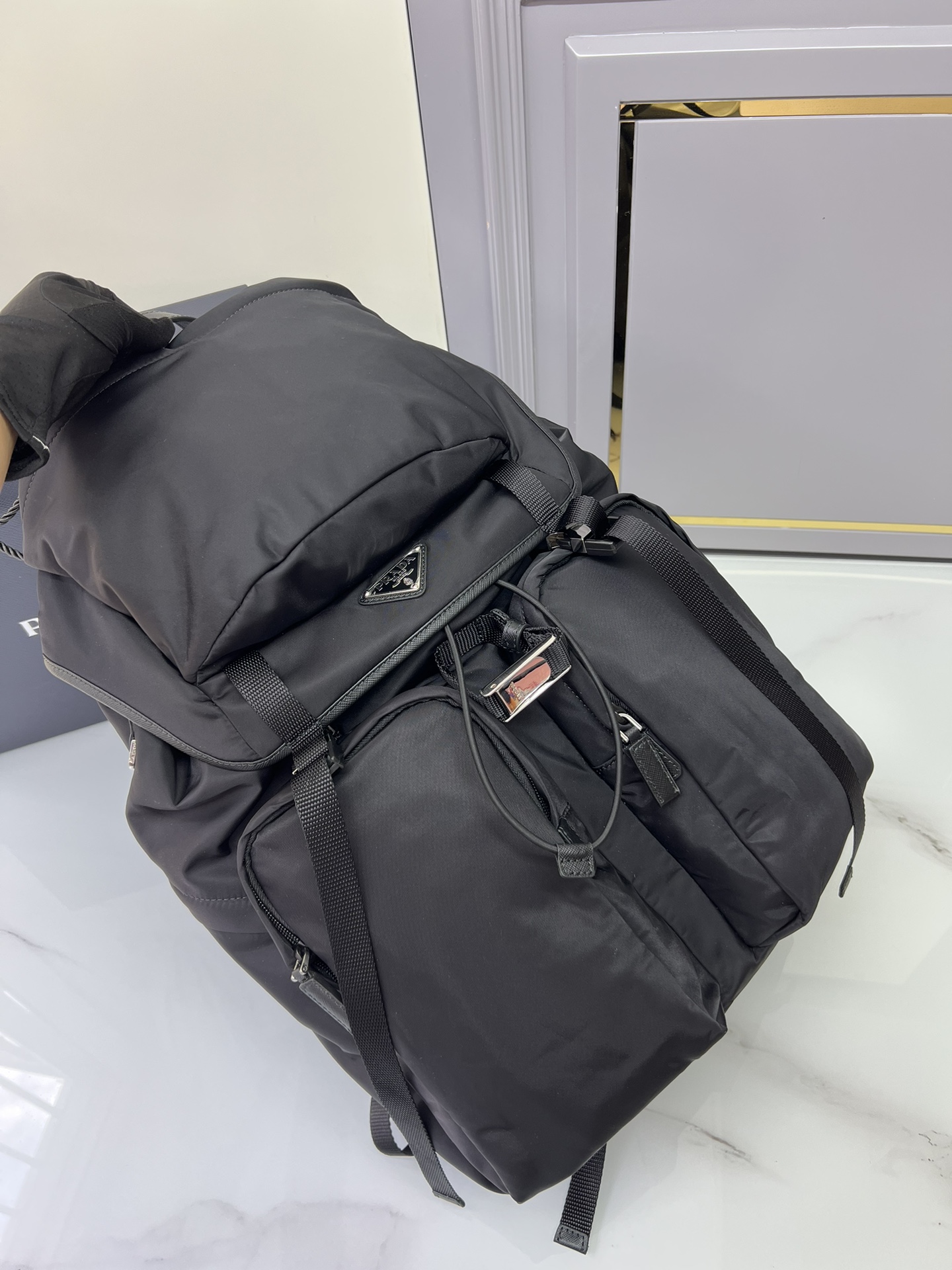 Prada New mountaineering bag officially on sale 2VZ019