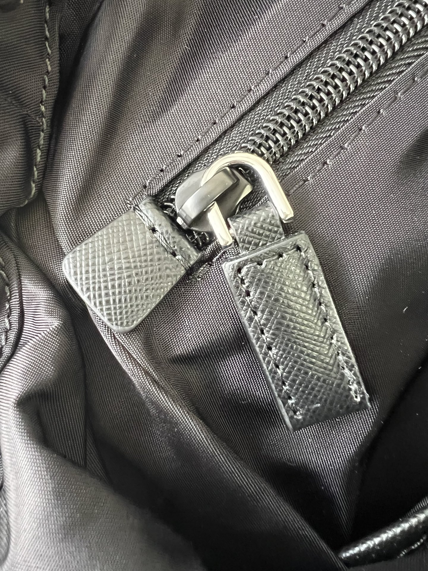 Prada New mountaineering bag officially on sale 2VZ019
