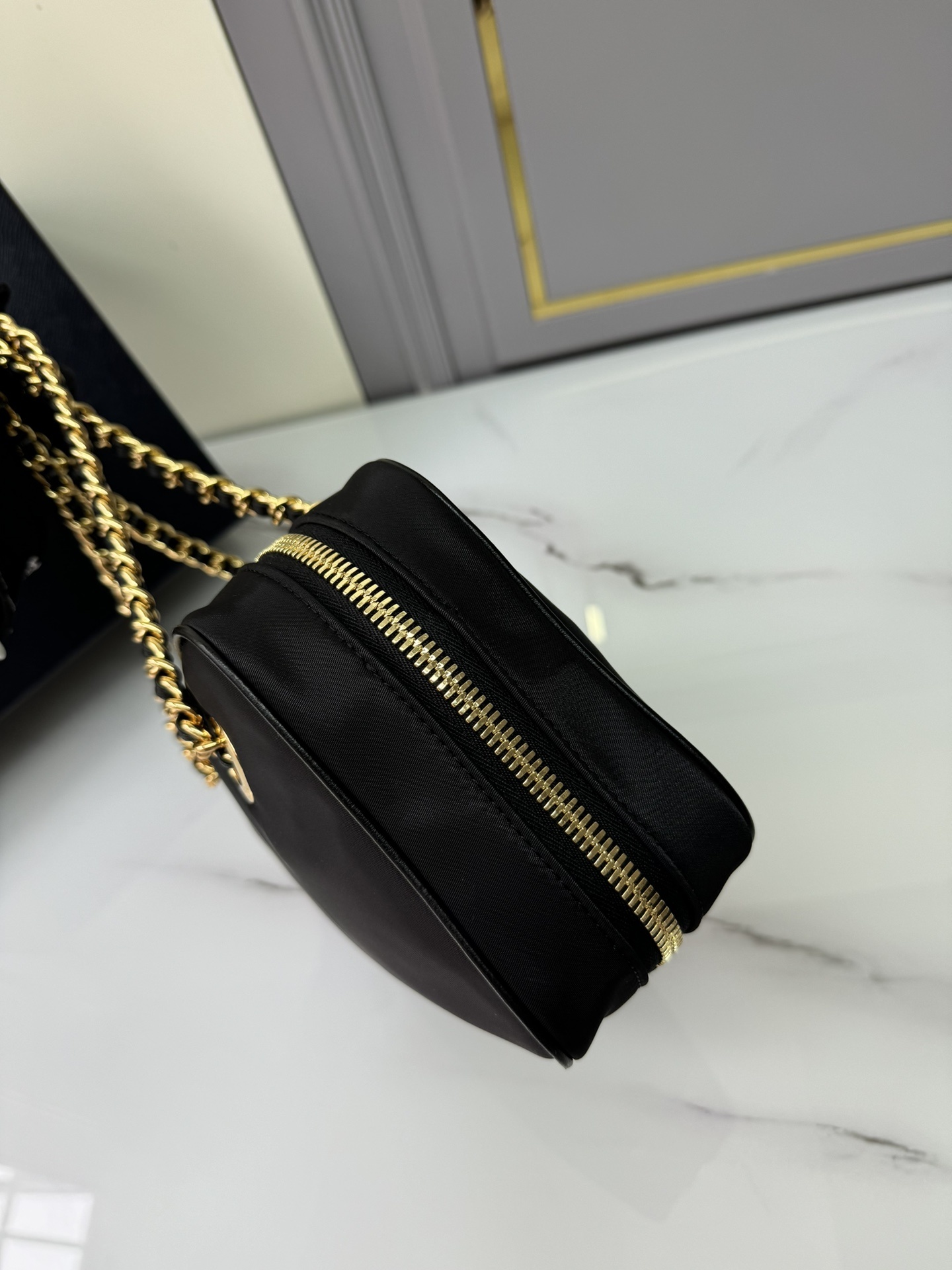 中古斜跨包1BB121这款Vintage中古链条菱格流浪包设计太棒了纯手工尼龙菱格设计可单肩+斜跨+流浪