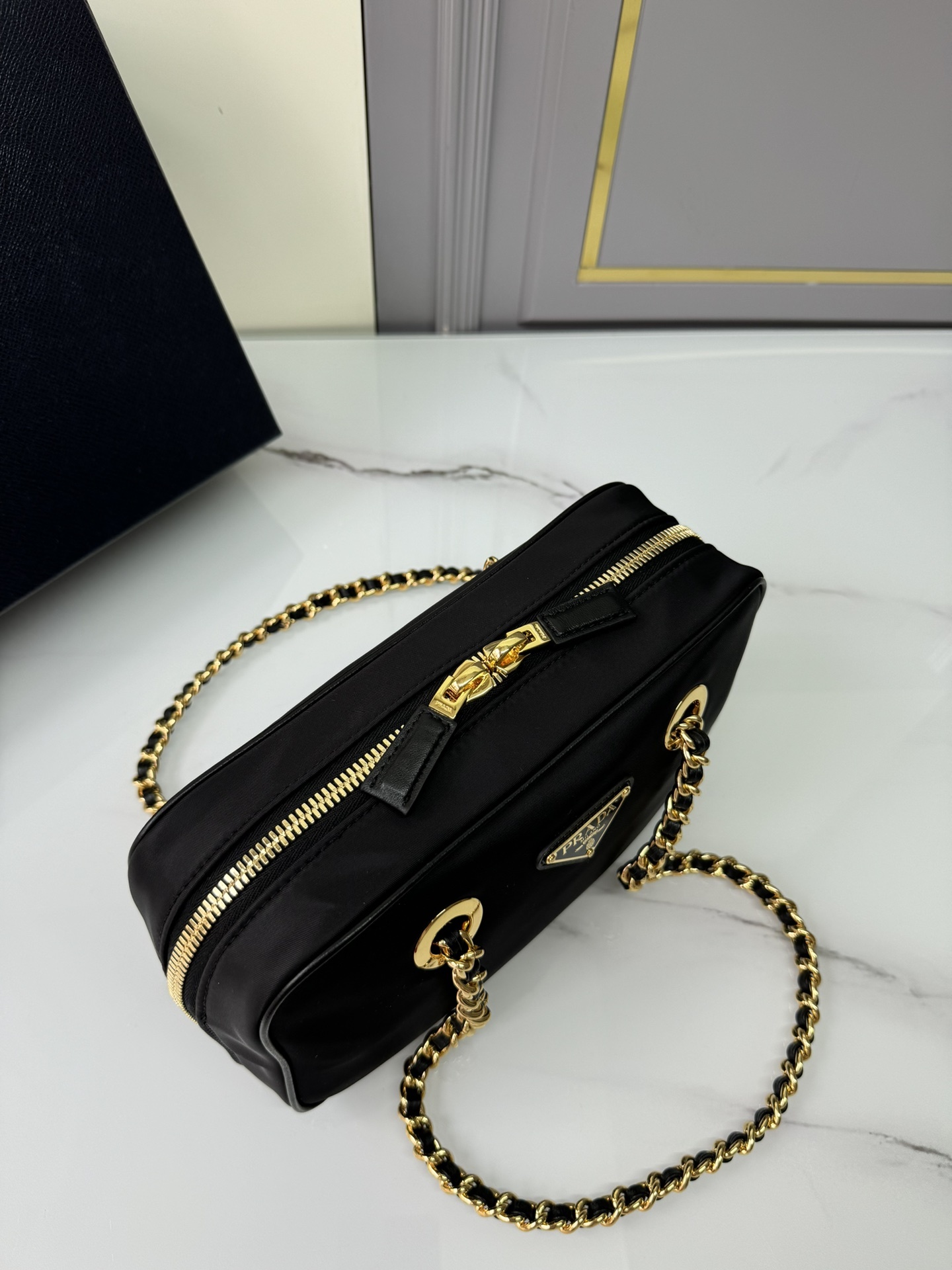 中古斜跨包1BB121这款Vintage中古链条菱格流浪包设计太棒了纯手工尼龙菱格设计可单肩+斜跨+流浪