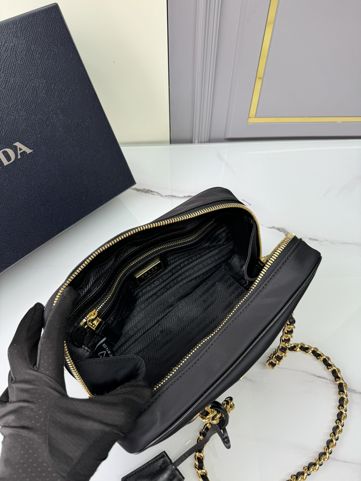 中古斜跨包1BB121这款Vintage中古链条菱格流浪包设计太棒了纯手工尼龙菱格设计可单肩+斜跨+流浪