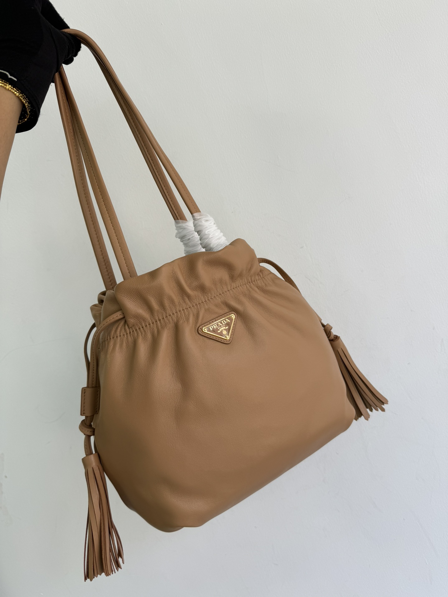 Prada 24 rare new lucky bag bags are officially on sale 1BG541 lambskin