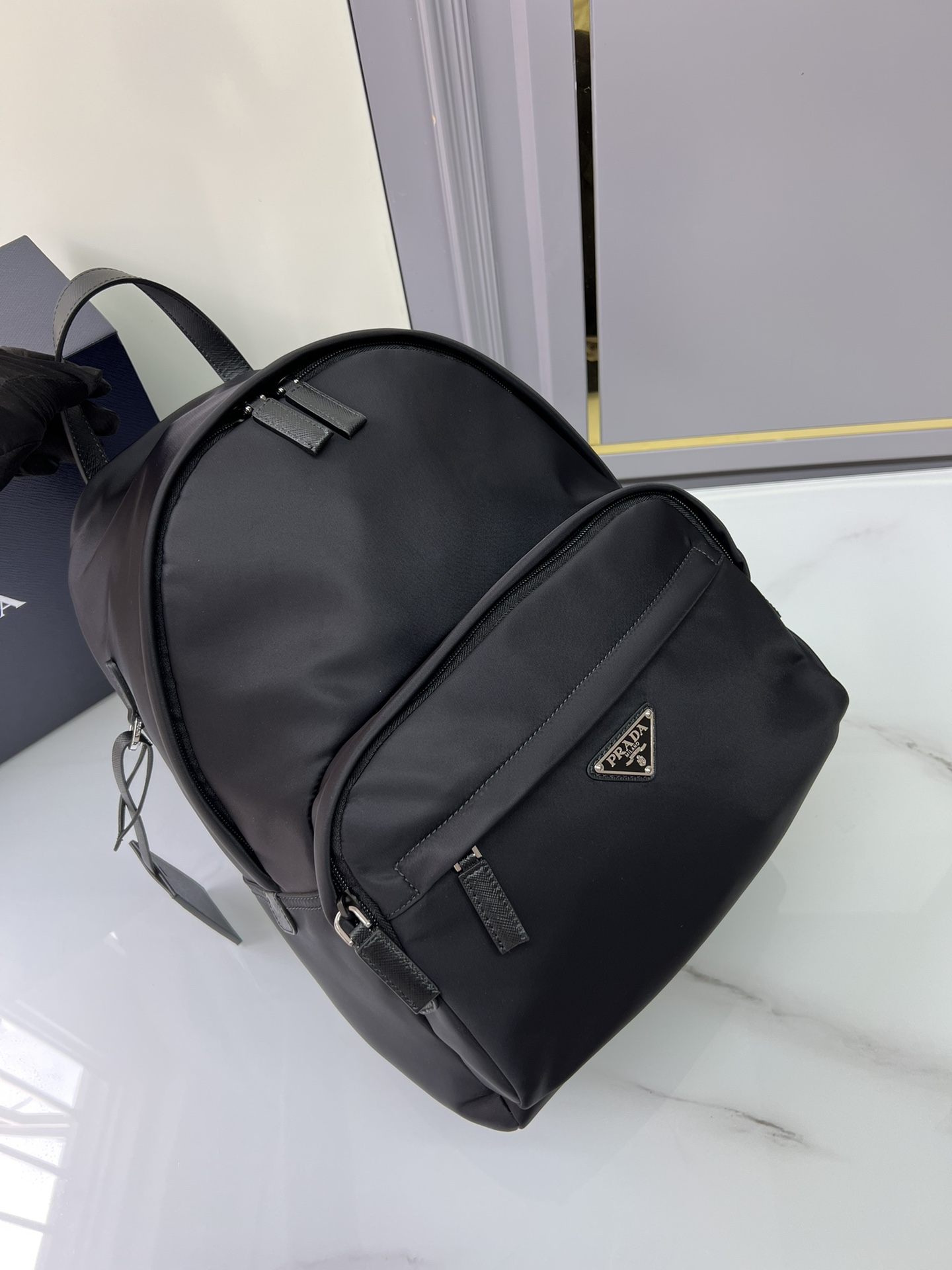 Prada More details - the new backpack is made of imported Saffiano leather and imported nylon fabric, with adjustable nylon shoulder straps and b