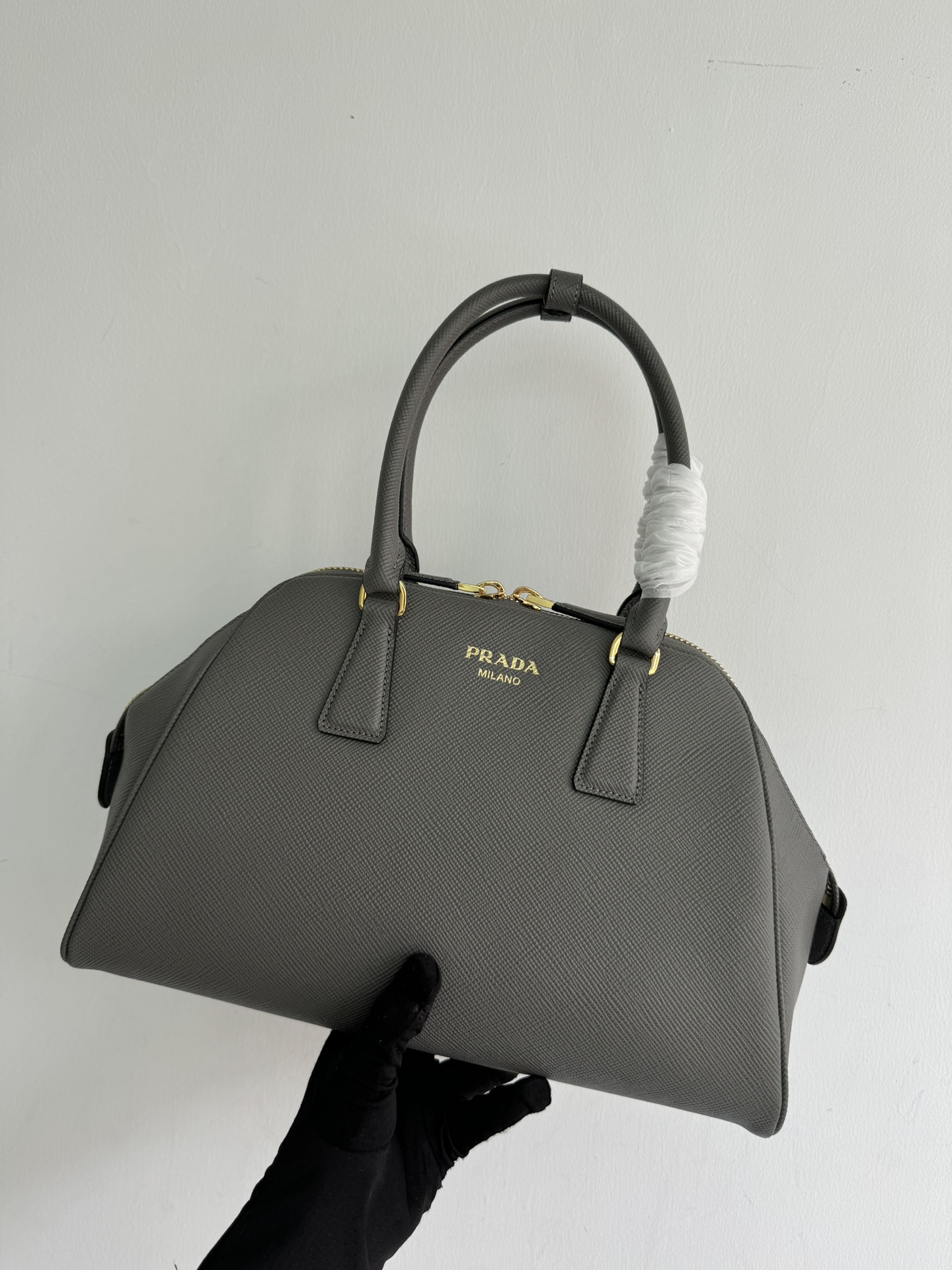 Prada's new pure original (small size) tote bag 1BG537 has arrived Shoulder handbag, pure original imported cross Saffiano cowhide, one of them h