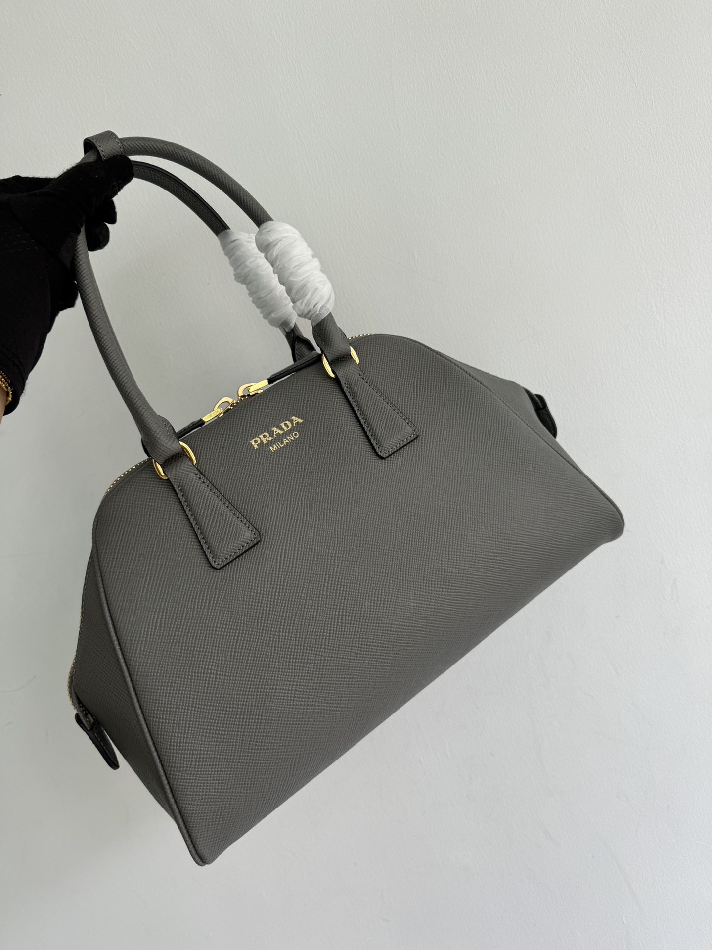 Prada's new pure original (small size) tote bag 1BG537 has arrived Shoulder handbag, pure original imported cross Saffiano cowhide, one of them h