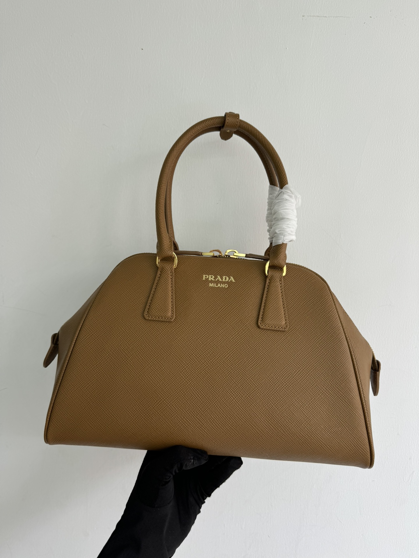 Prada's new pure original (small size) tote bag 1BG537 has arrived Shoulder handbag, pure original imported cross Saffiano cowhide, one of them h