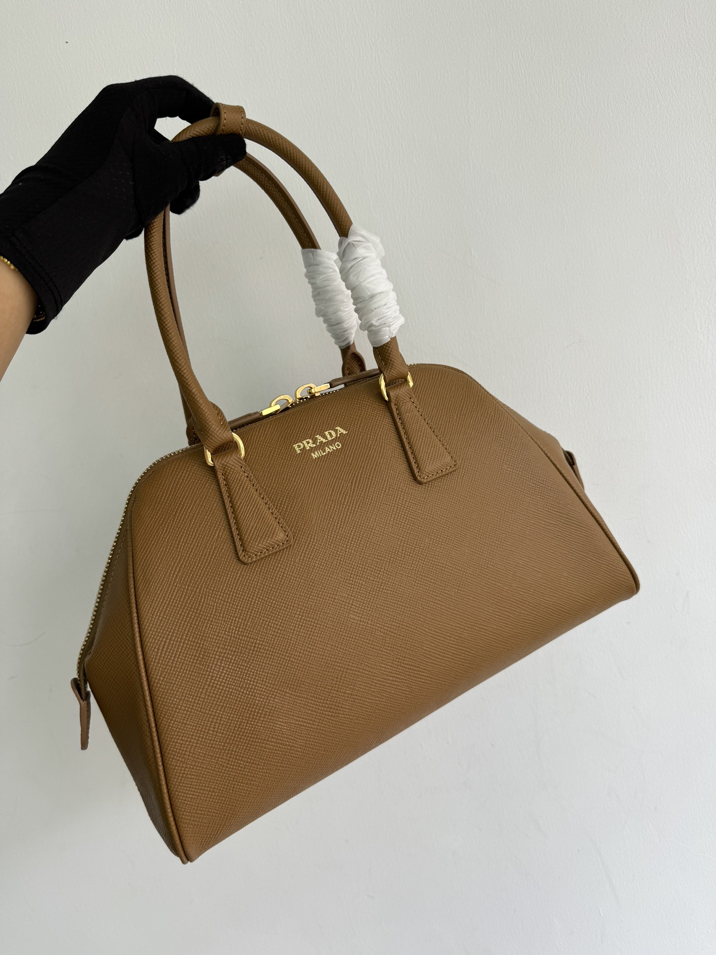 Prada's new pure original (small size) tote bag 1BG537 has arrived Shoulder handbag, pure original imported cross Saffiano cowhide, one of them h