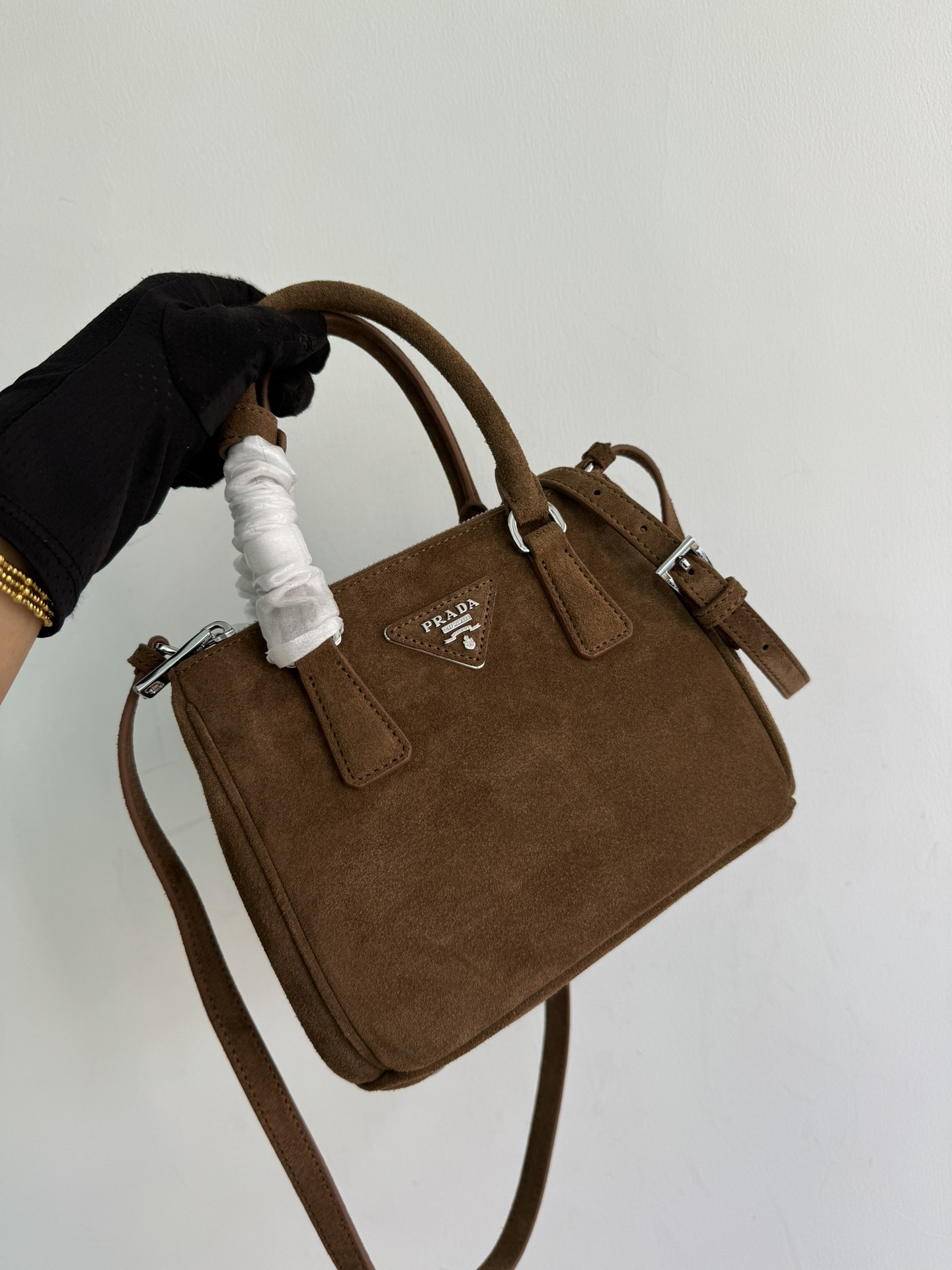 Prada mini killer bag pure original frosted cowhide official 1BA906, this Galleria handbag is made of iconic Saffiano deer leather, equipped with