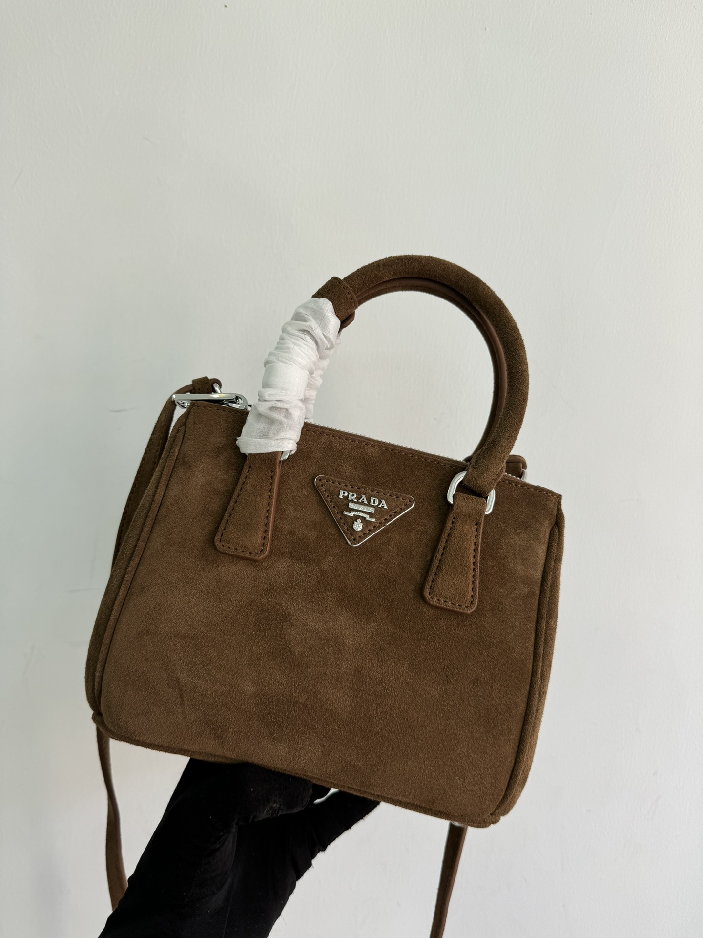 Prada mini killer bag pure original frosted cowhide official 1BA906, this Galleria handbag is made of iconic Saffiano deer leather, equipped with