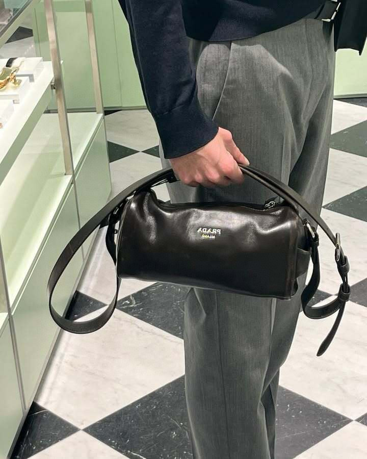 Prada Upper body picture