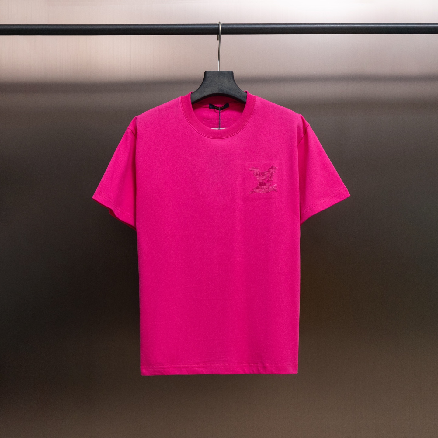 P95 LV Louis Vuitton 2026 primavera y verano nueva camiseta con cuello redondo, 300 gramos de tejido de posicionamiento…