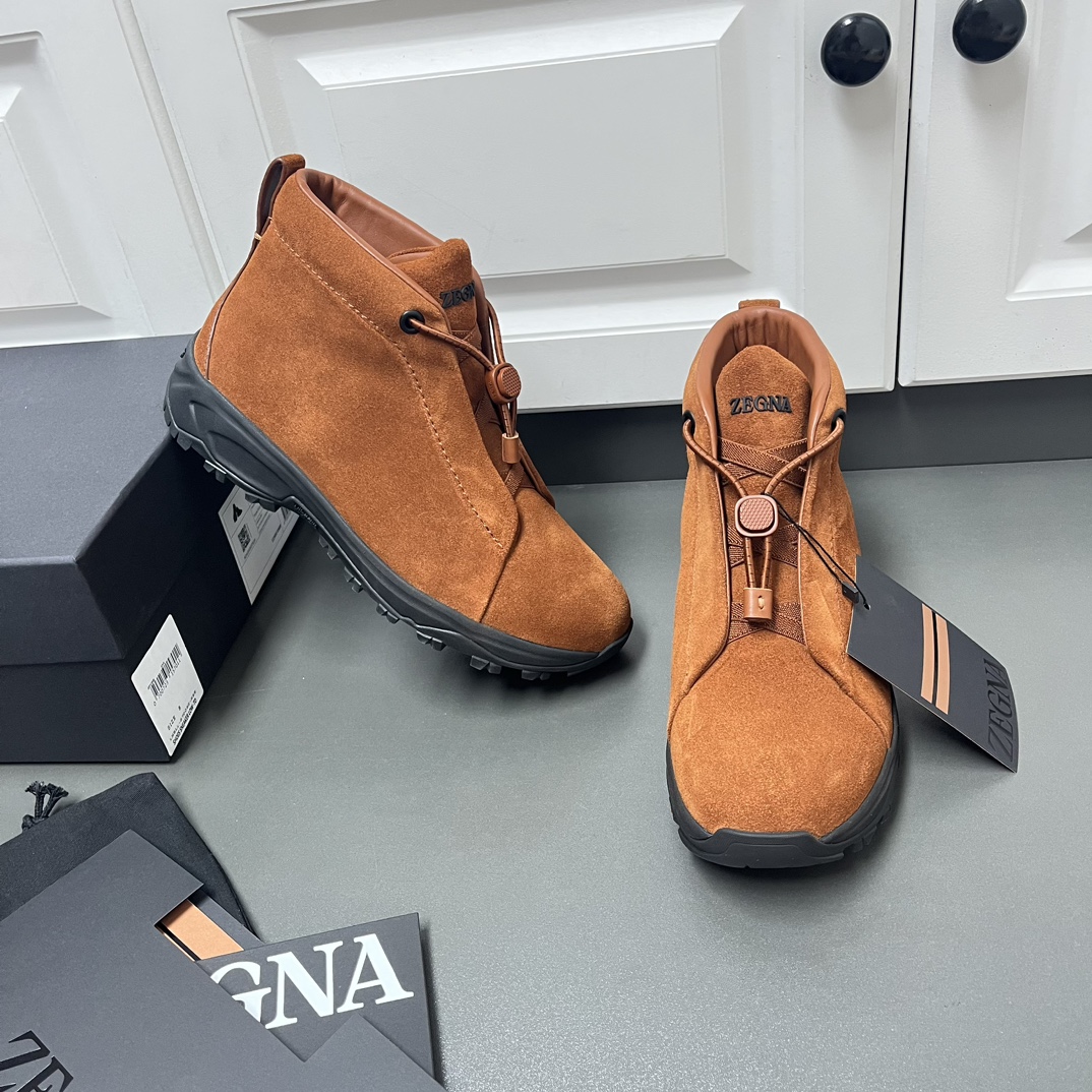 NO:357735,The new series, ZEGNA high-top men's suede, Trile StitchMonte luxury casual shoes, the latest catwalk official website synchronizes. RODUCT INFORMATIONMONTE (MN·TE) means 