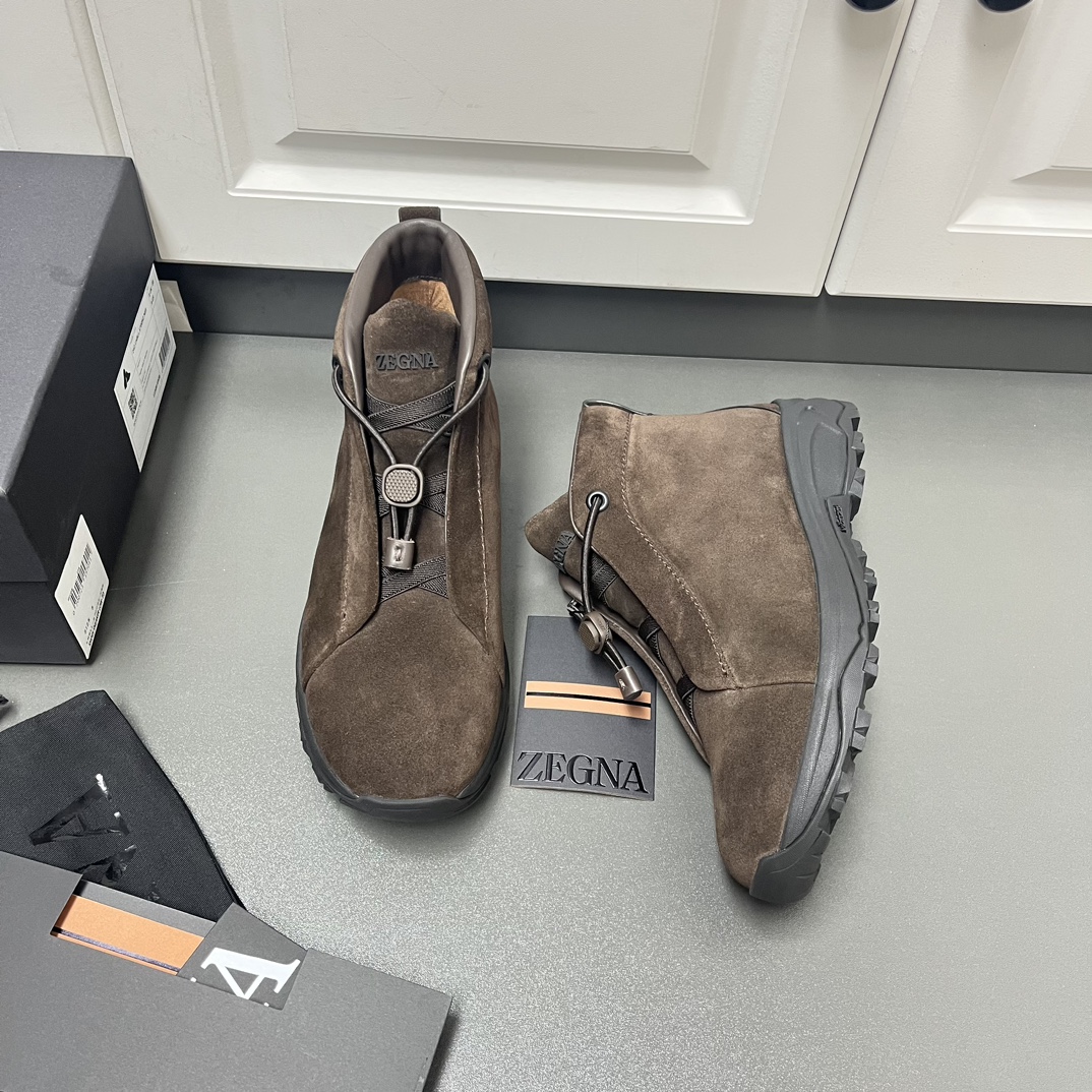 NO:357759,The new series, ZEGNA high-top men's suede, Trile StitchMonte luxury casual shoes, the latest catwalk official website synchronizes. RODUCT INFORMATIONMONTE (MN·TE) means 