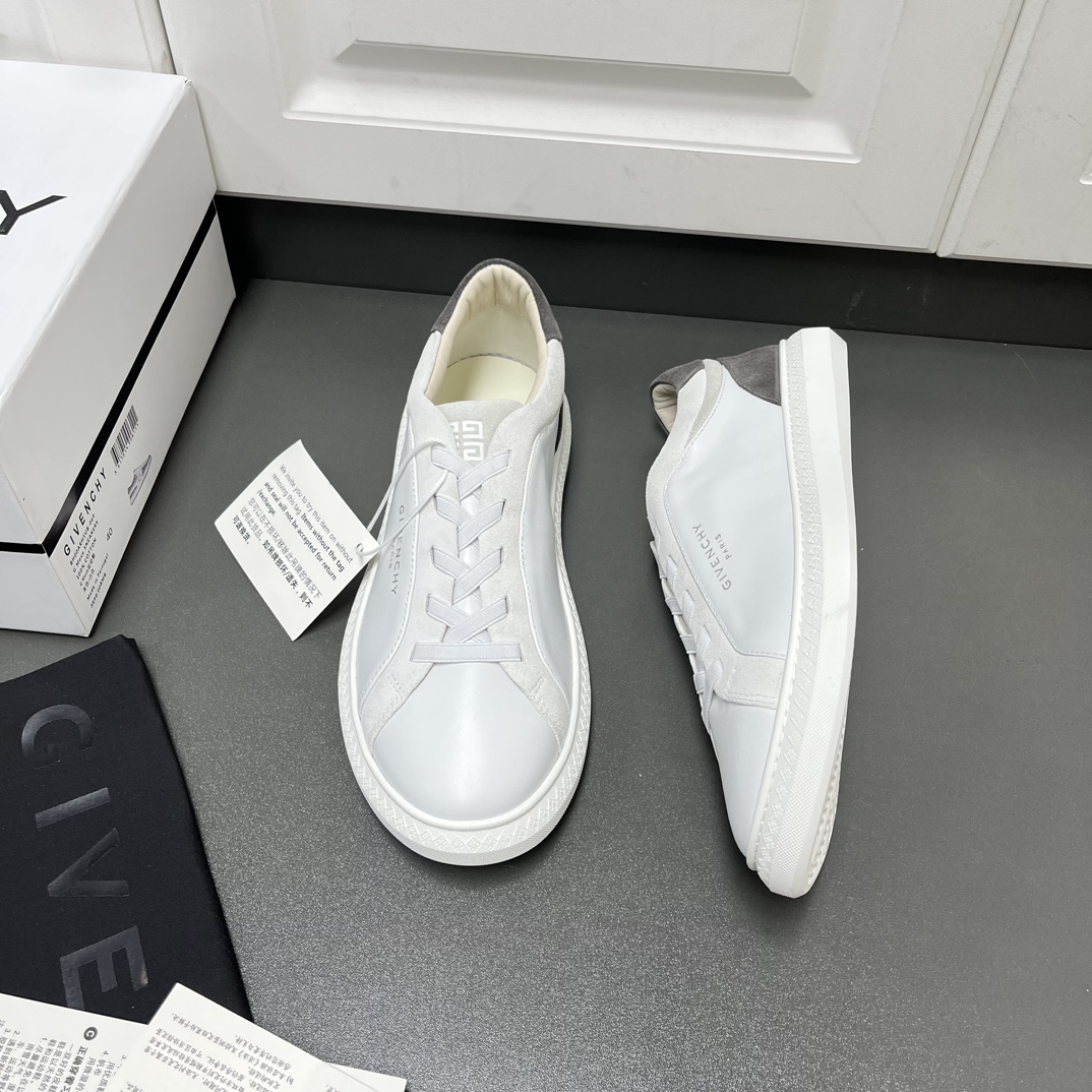 NO:271842,Givenchy's 