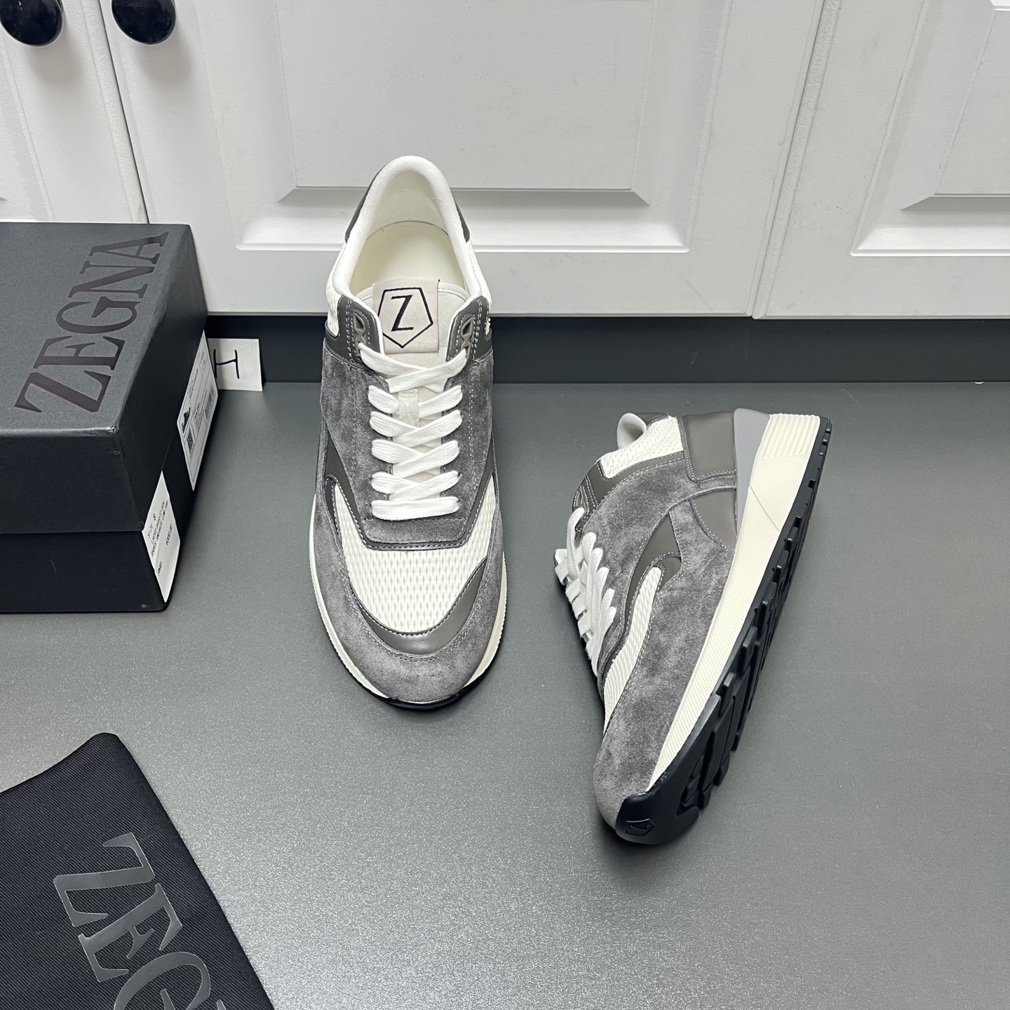 NO:276297,ZEGNA Men's Shoes Men's Sneakers!  Luxury casual shoes, the latest catwalk style is synchronized on the official website!  PRODUCT INFORMATIONMONTE (MN·TE) means 