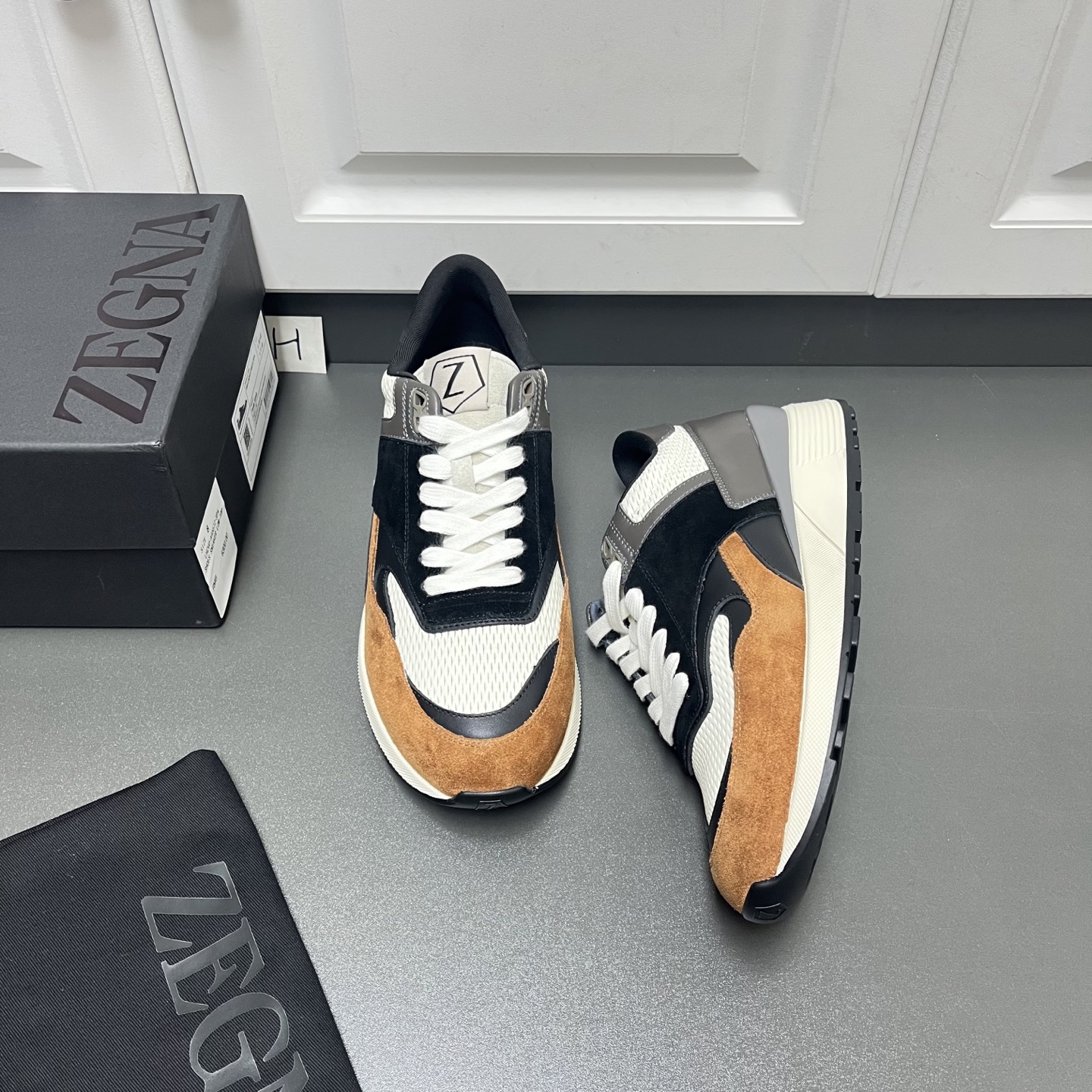 NO:276302,ZEGNA Men's Shoes Men's Sneakers!  Luxury casual shoes, the latest catwalk style is synchronized on the official website!  PRODUCT INFORMATIONMONTE (MN·TE) means 