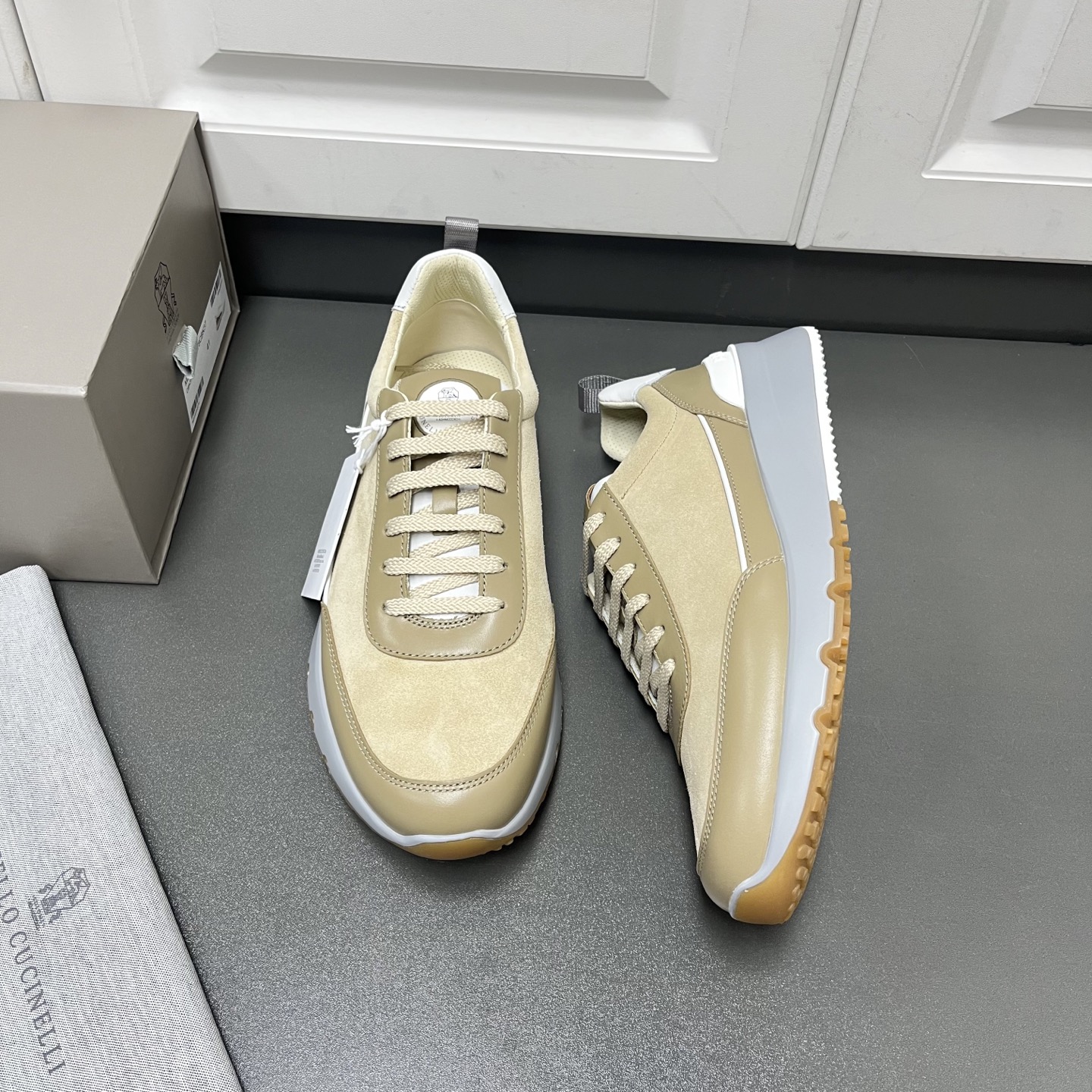 NO:351676,New color scheme Spring and summer Brunello Cucinelli comes from Italy's world's top luxury brand, known as the 