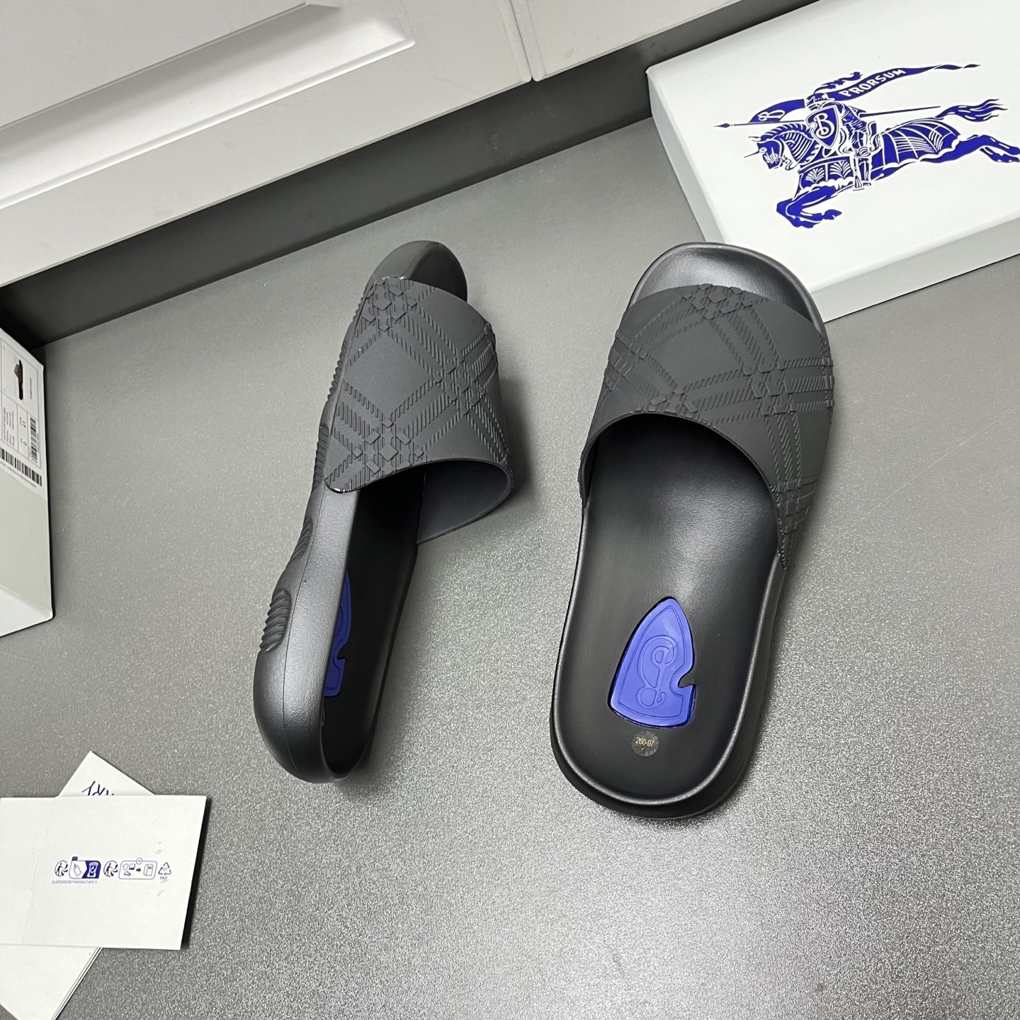 버버리 체크 샌들 113411 이미지 6