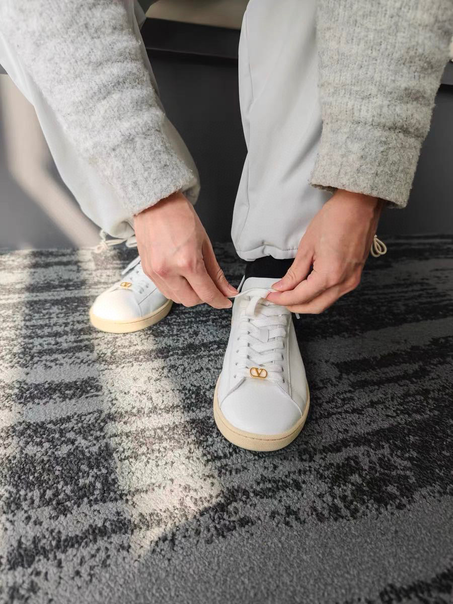 NO:557533,The effect on the feet is super comfortable,19860909上脚效果 超级舒适,,Men's shoes