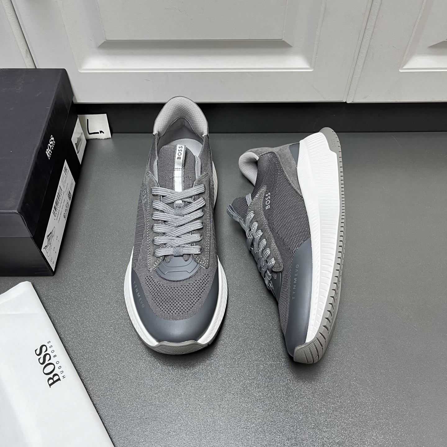 NO:355014,BOSS TTNM EVO Knit Men's New Season Casual Sports Shoes This is carefully crafted with a sporty feel, and is designed in a combination of materials, including knitted, suede cowhide and TPU, and the 