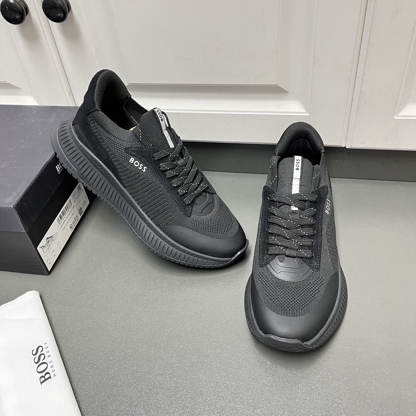 NO:355046,BOSS TTNM EVO Knit Men's New Season Casual Sports Shoes This is carefully crafted with a sporty feel, and is designed in a combination of materials, including knitted, suede leather and TPU. The outer side is decorated with the 