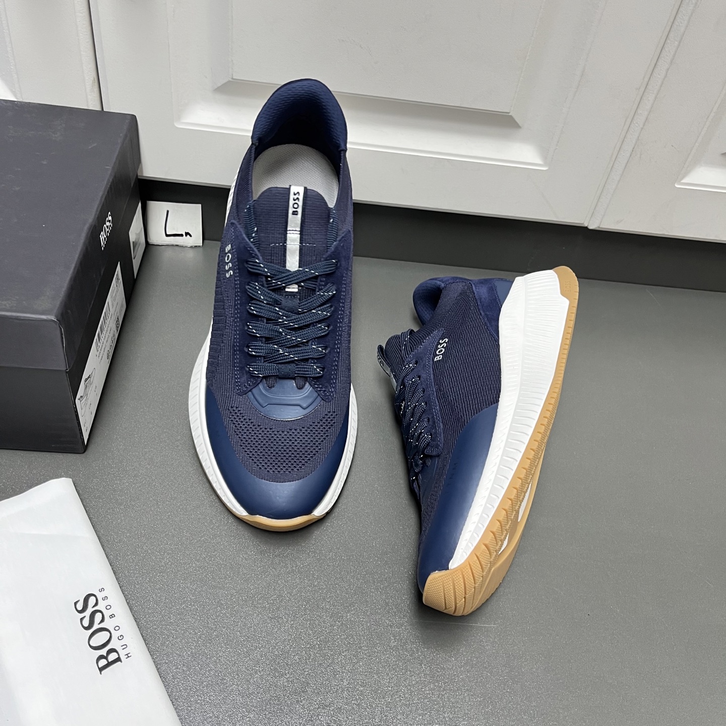 NO:355070,BOSS TTNM EVO Knit Men's New Season Casual Sports Shoes This is carefully crafted with a sporty feel, and is designed in a combination of materials, including knitted, suede cowhide and TPU, and the 