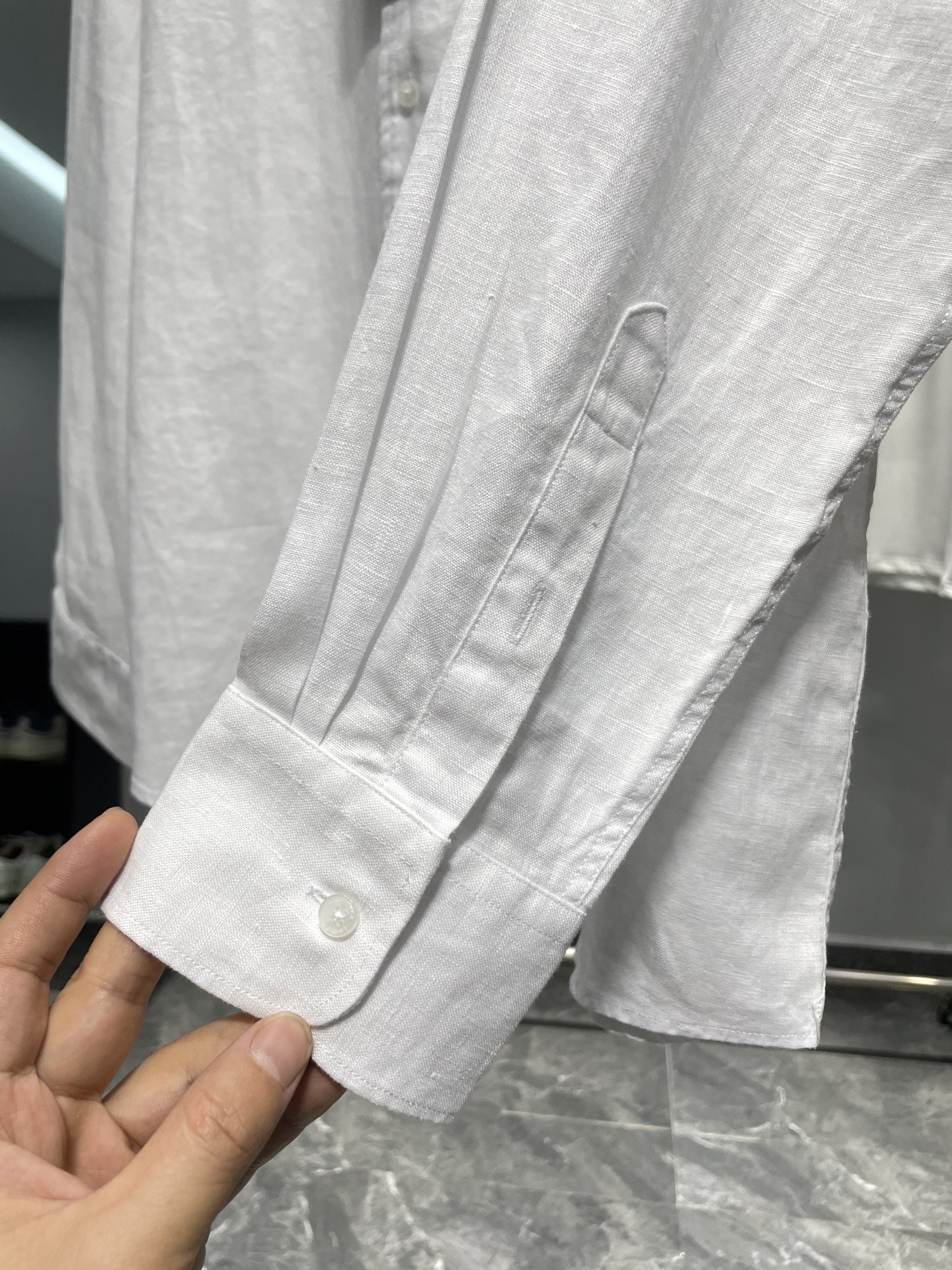 。🔅LSS春夏新款进口亚麻面料纯色翻领衬衣，男士简约logo刺绣标识商务休闲百搭长袖衬衫！贸易公司渠道稀