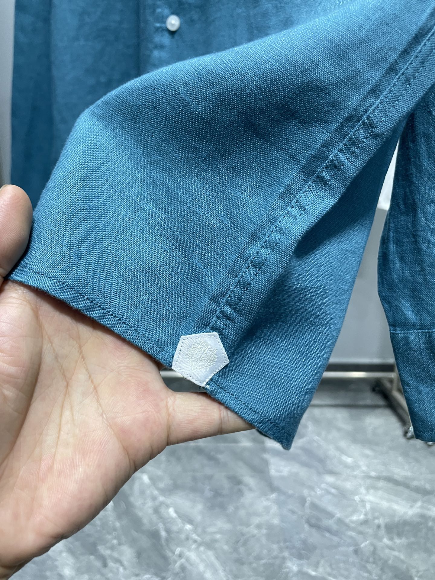 。🔅LSS春夏新款进口亚麻面料纯色翻领衬衣，男士简约logo刺绣标识商务休闲百搭长袖衬衫！贸易公司渠道稀