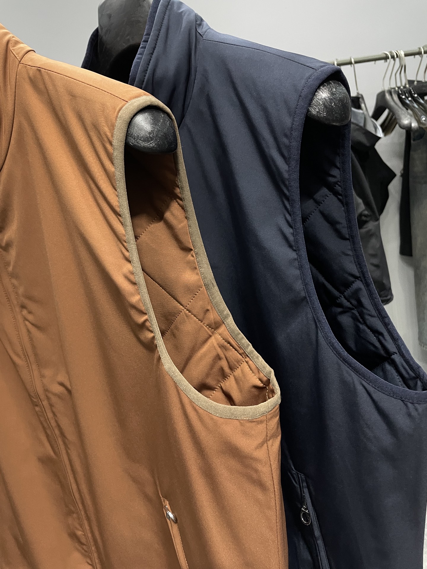 lP🆕75FW秋冬新款时尚立领拉链夹棉马甲，男士经典菱形绗缝双面穿无袖棉服外套！贸易公司渠道稀出，同步官