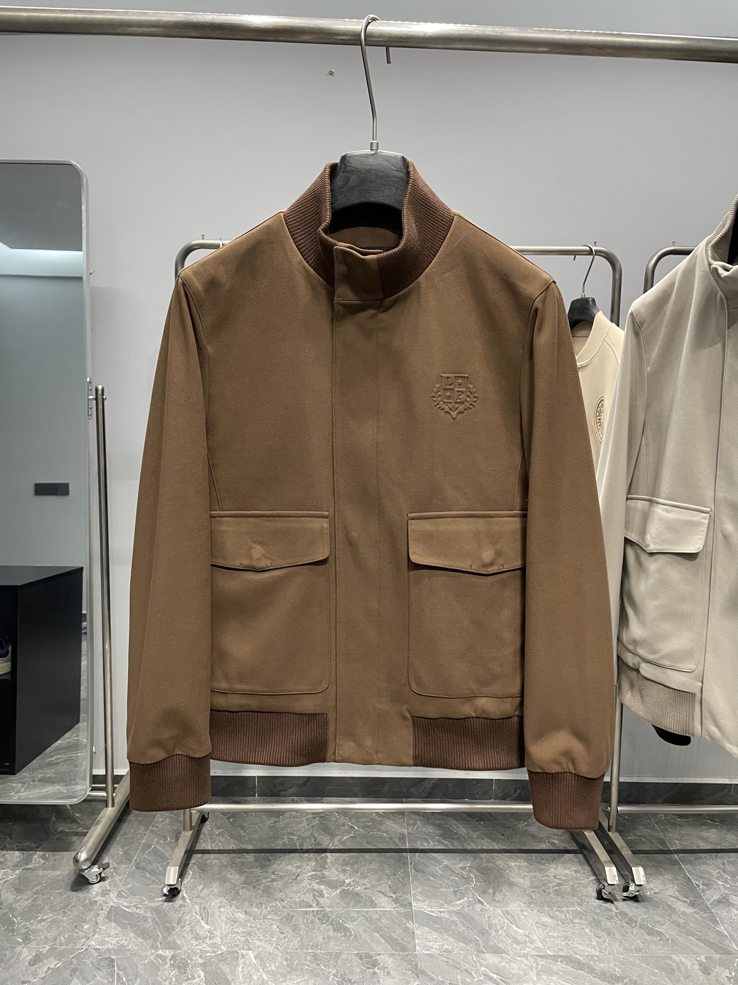 NO:530984,Brown details ~,alexander wang19860909棕色细节图～,,alexander wang,Men's clothing
