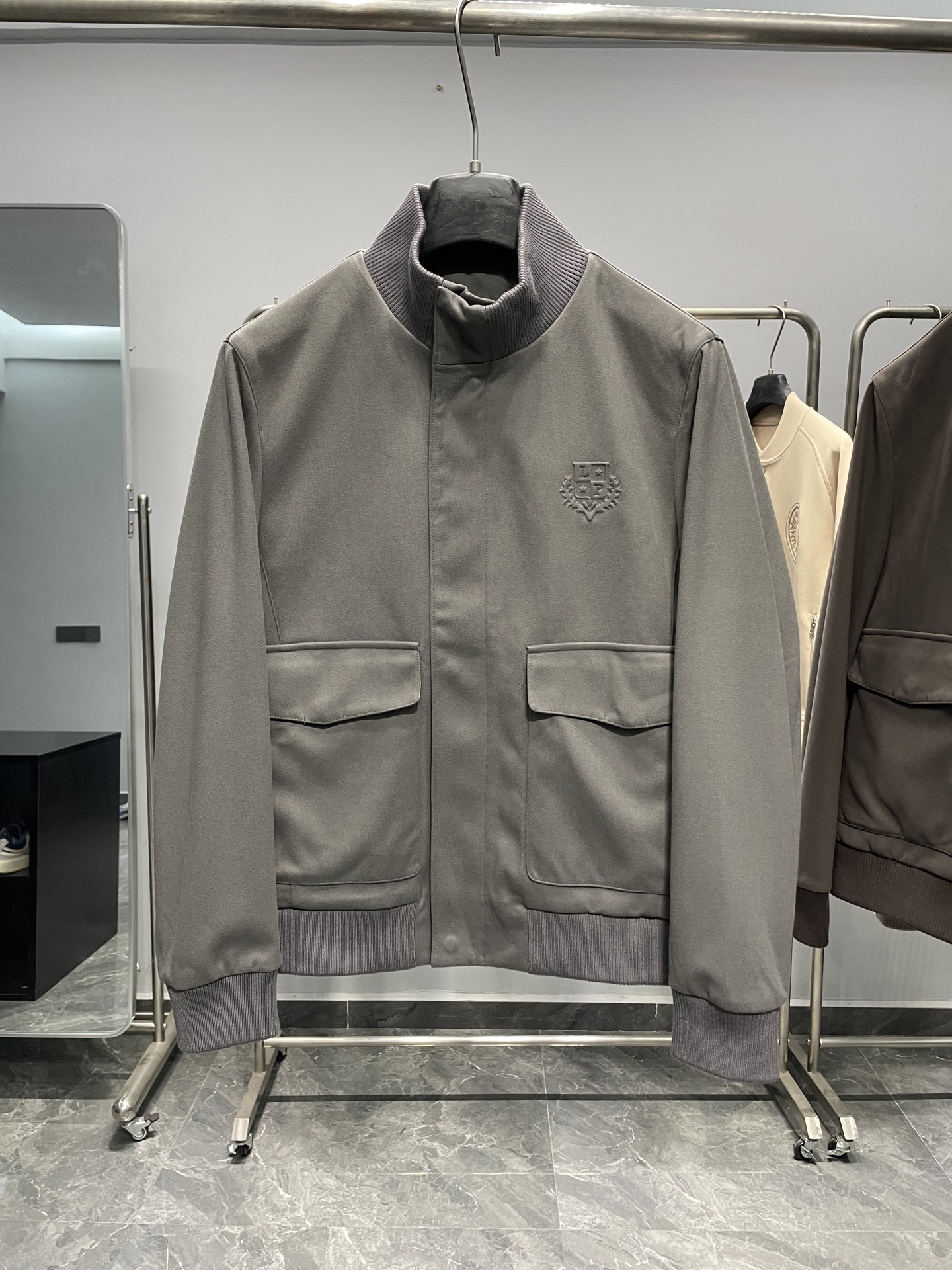NO:530987,Gray details ~,alexander wang19860909灰色细节图～,,alexander wang,Men's clothing