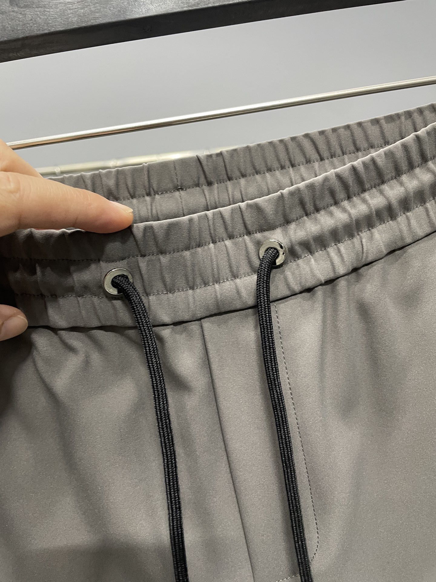 。～CD25FW秋冬新款进口科技棉布抽绳休闲裤，男士经典老花帆布口袋拼接时尚百搭休闲长裤！贸易公司渠道稀