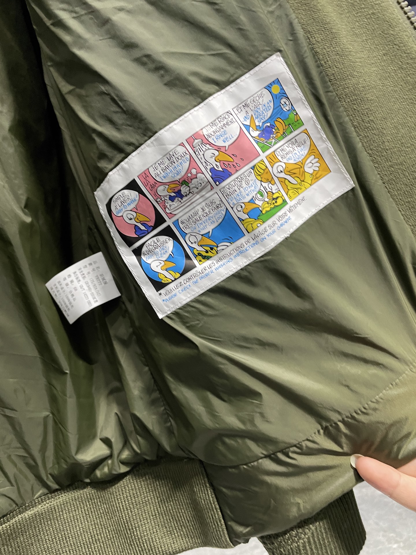 羽绒服 绿色细节图～