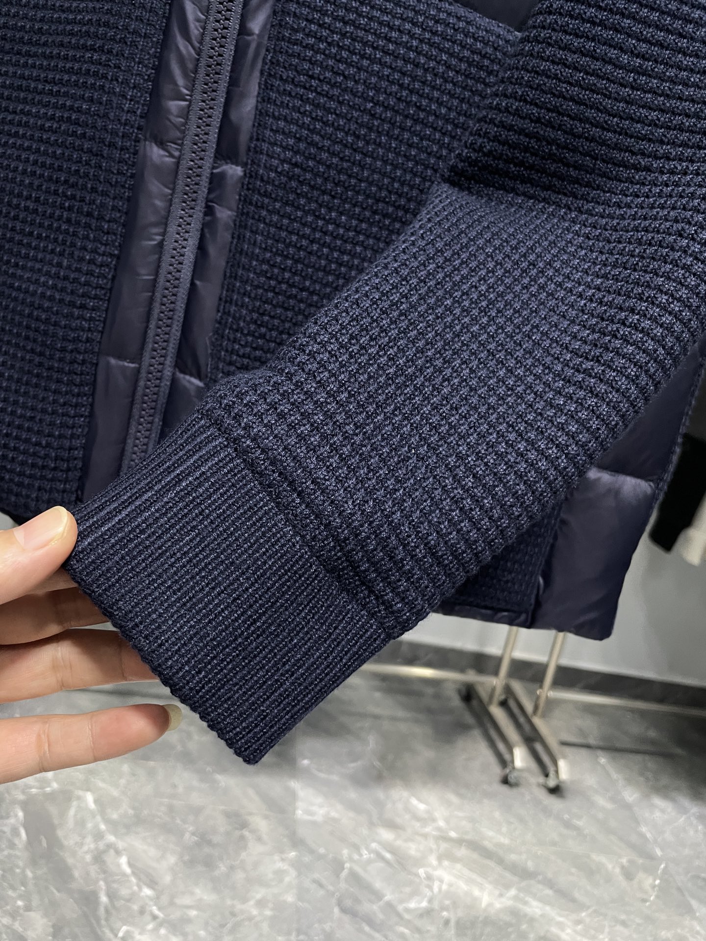 羽绒服 蓝色细节图～