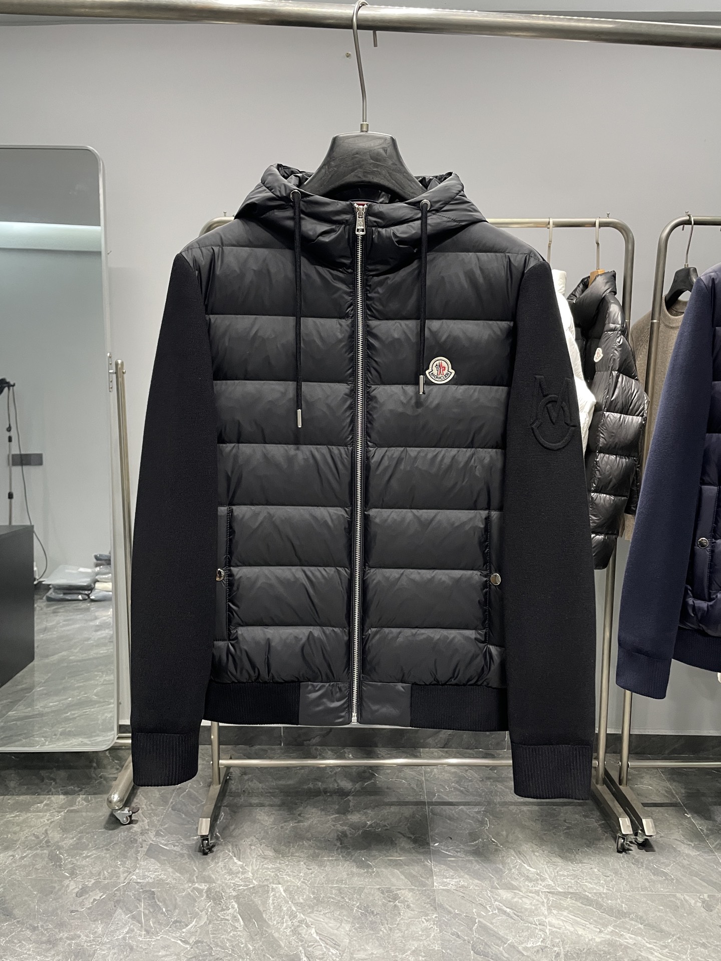 羽绒服 黑色细节图～