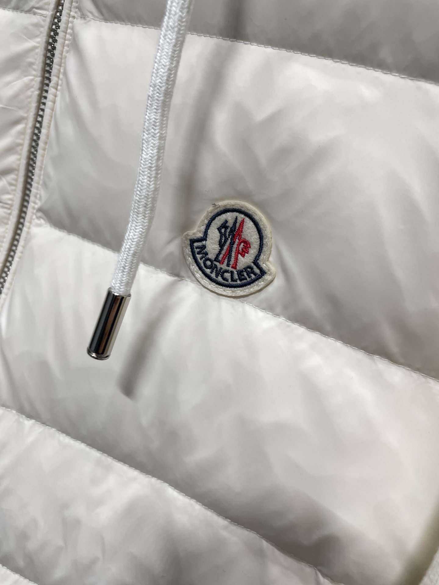 羽绒服 白色细节图～