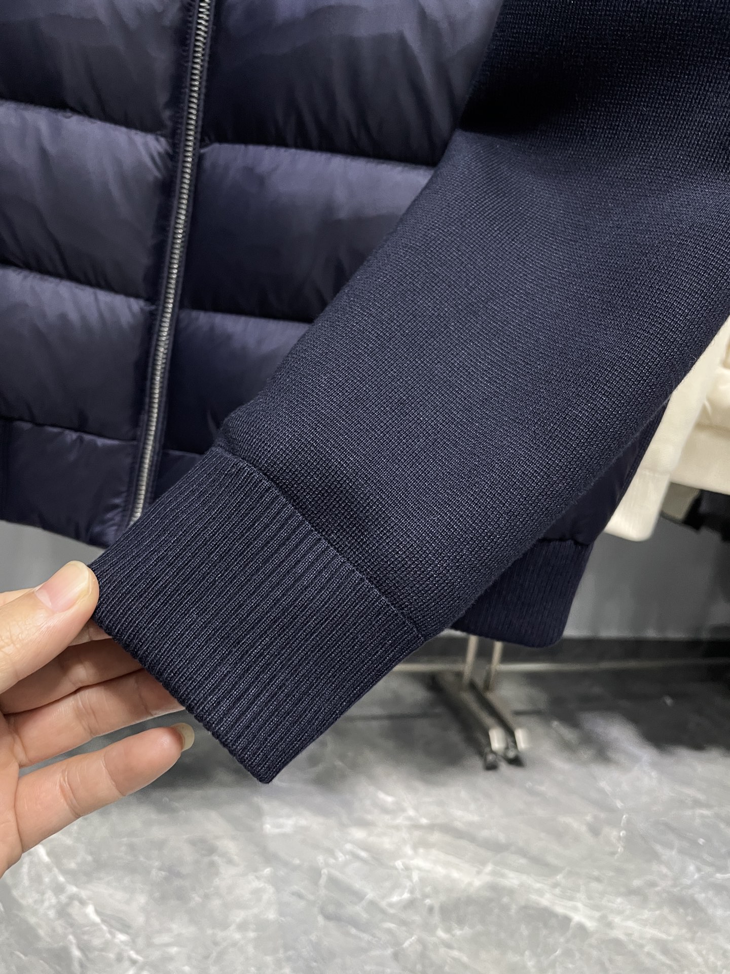 羽绒服 蓝色细节图～