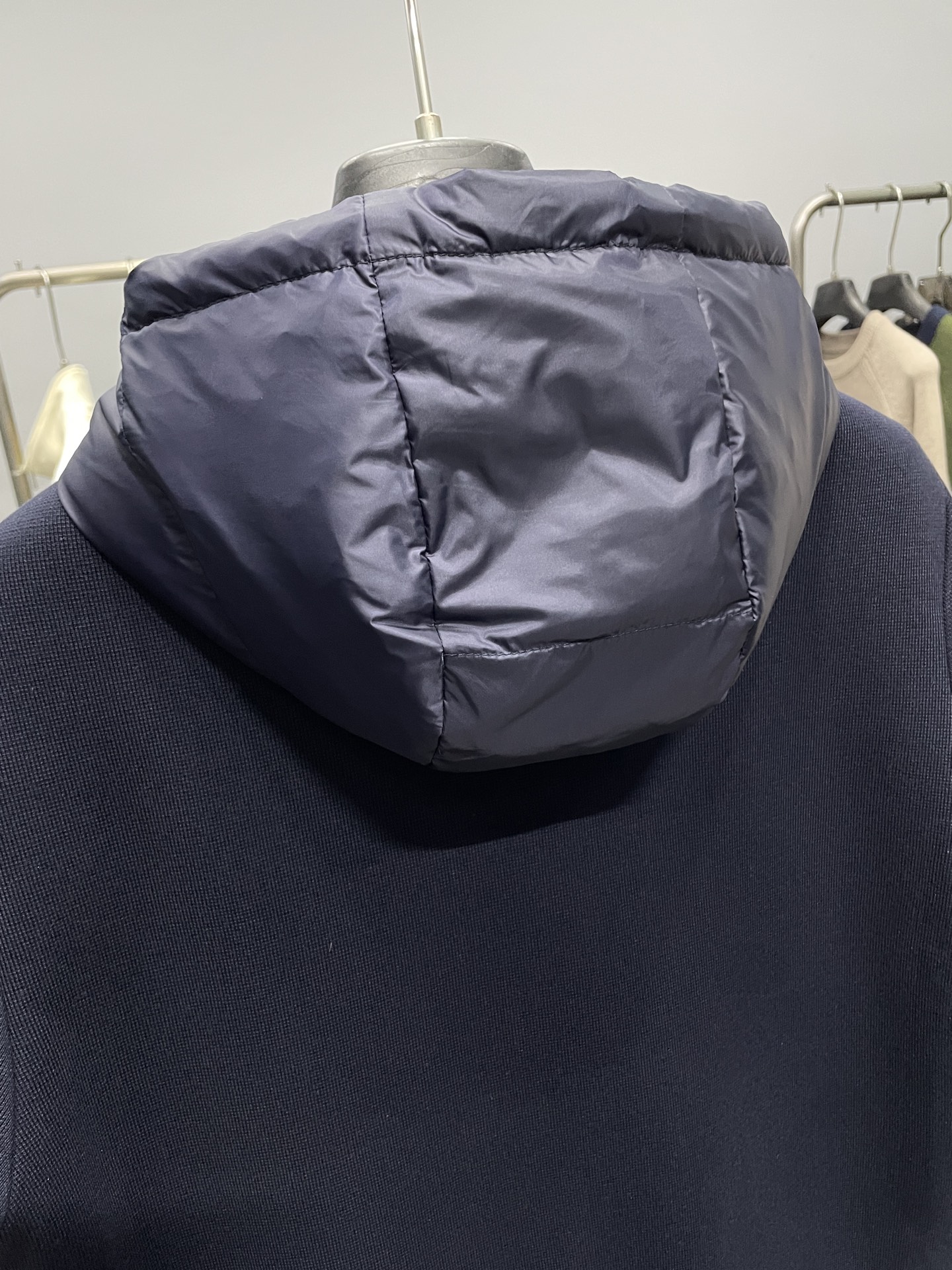 羽绒服 蓝色细节图～