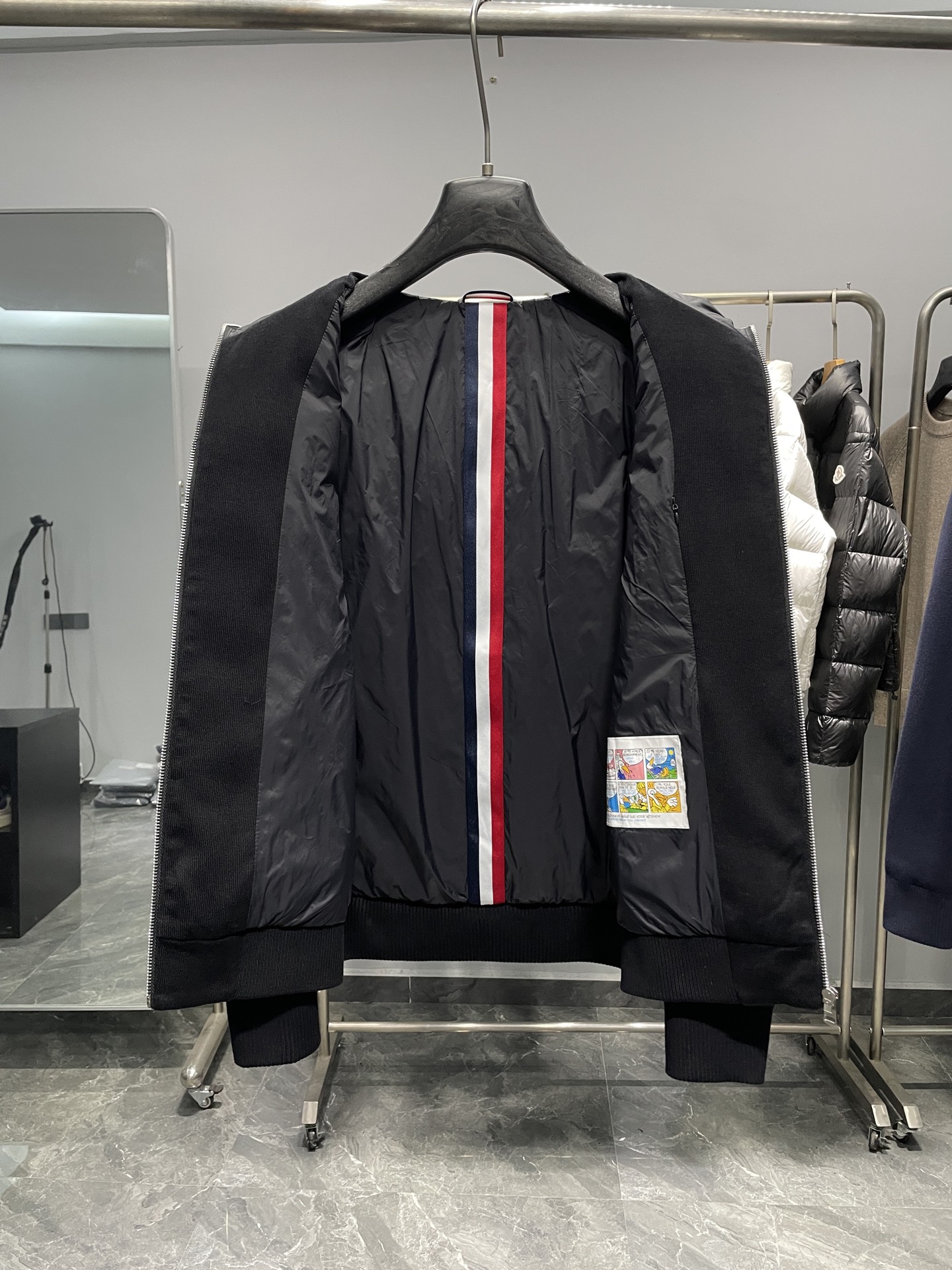 羽绒服 黑色细节图～