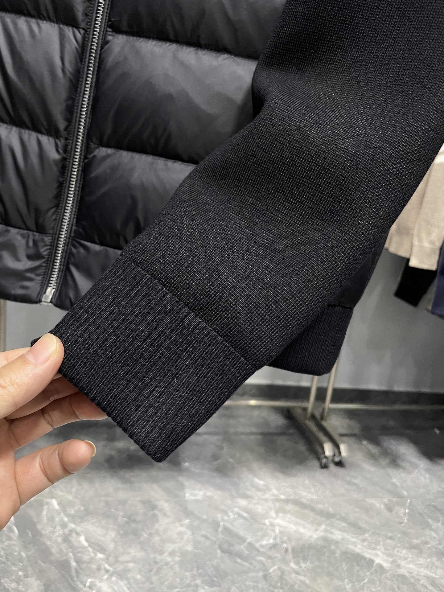 羽绒服 黑色细节图～