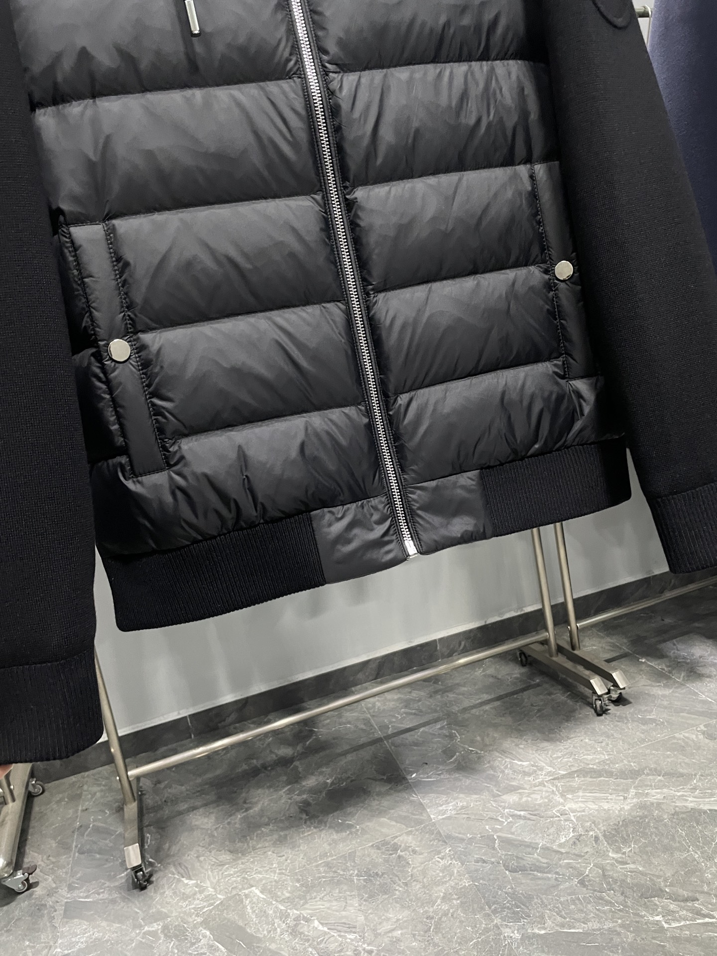 羽绒服 黑色细节图～