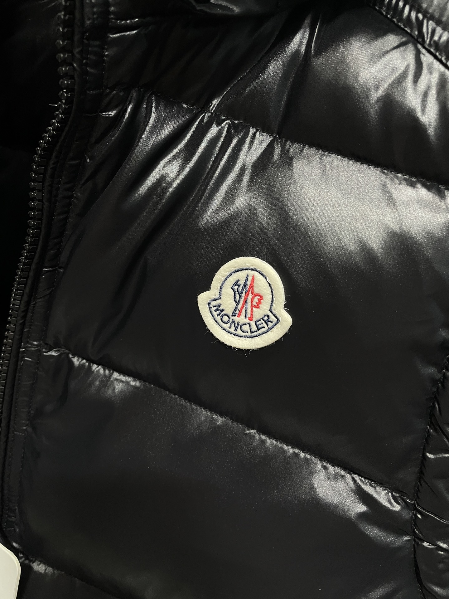 MONFW秋冬新款黑色漆面尼龙羽绒马甲，男女同款可拆卸式连帽立领无袖羽绒服夹克外套！贸易公司渠道稀出，同