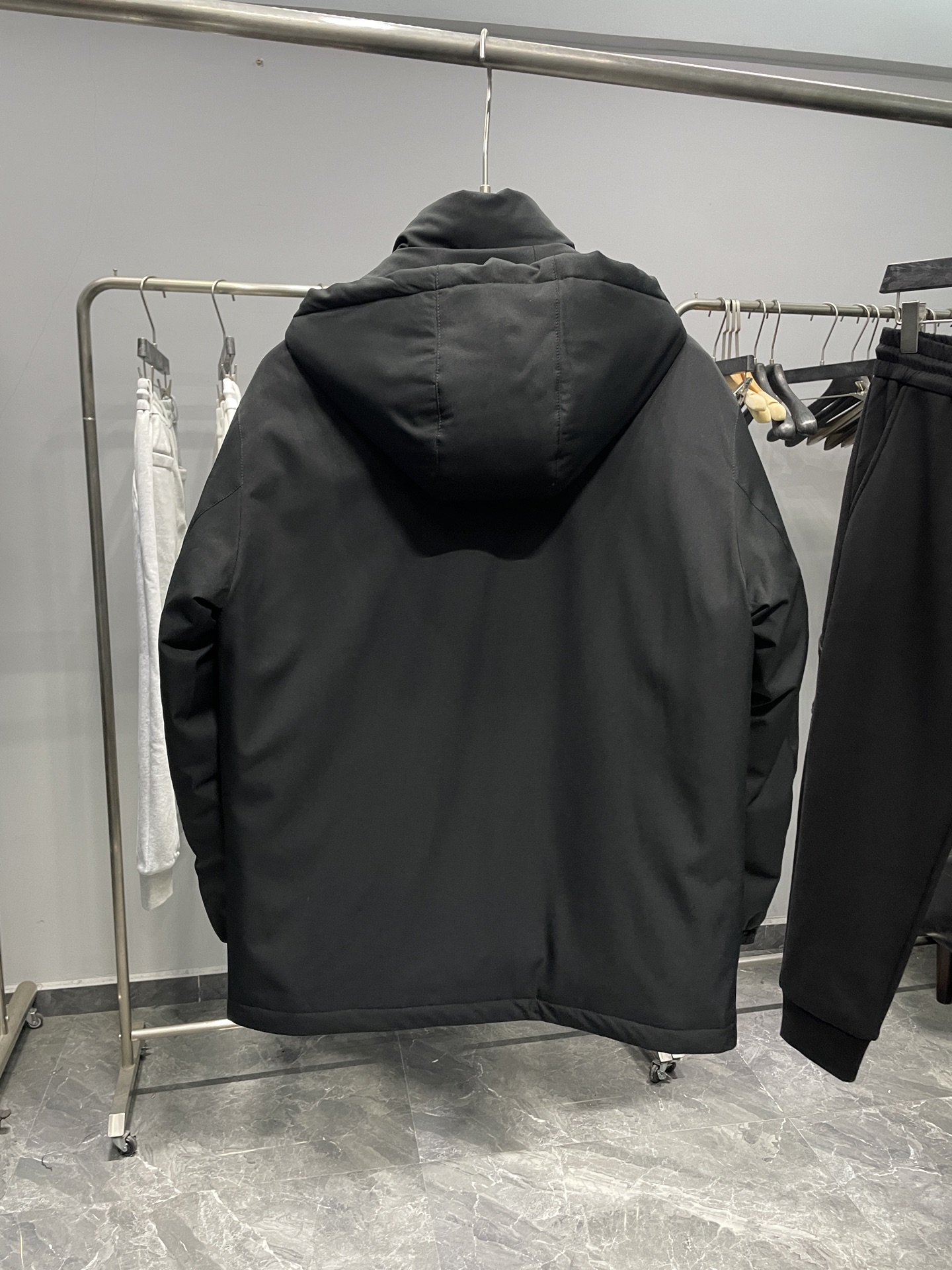 羽绒服 lP🆕FW秋冬新款男士连帽羊毛混纺羽绒服！外层是羊毛混纺材质，既有羊毛的细腻质感，又有聚酯纤维的