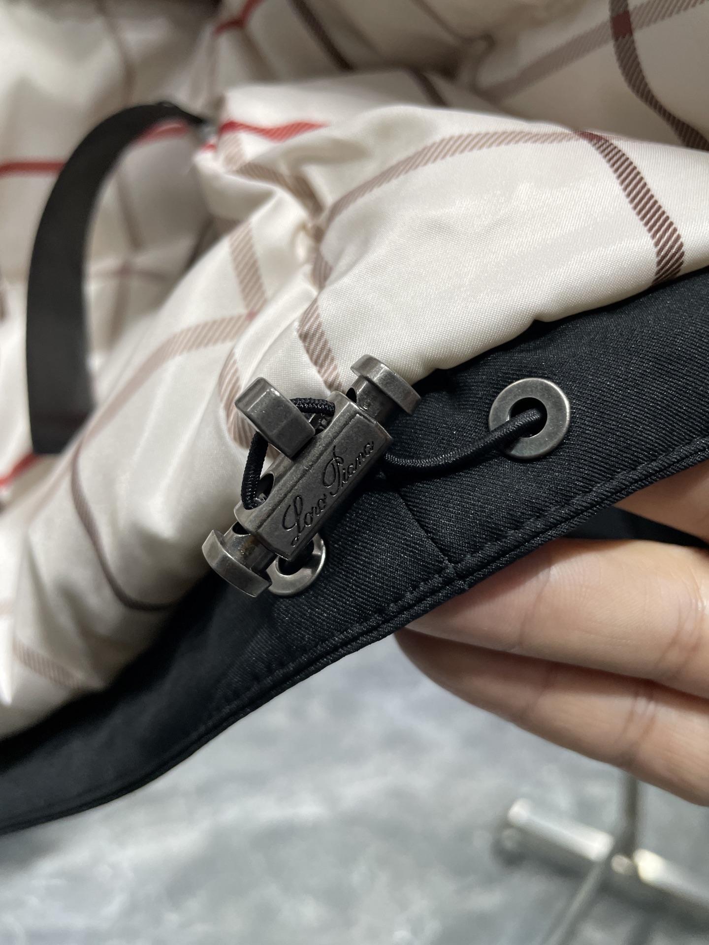 羽绒服 lP🆕FW秋冬新款男士连帽羊毛混纺羽绒服！外层是羊毛混纺材质，既有羊毛的细腻质感，又有聚酯纤维的