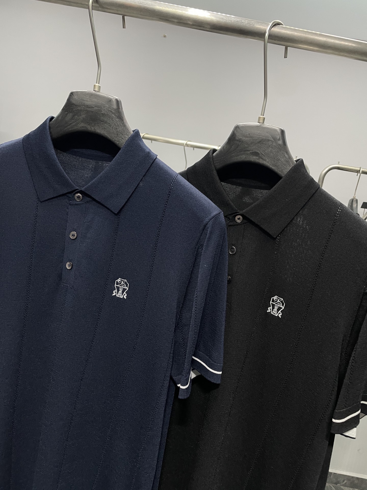 ～BC26SS春夏新款商务休闲针织面料男士短袖Polo衫，低调质感与现代科技面料的精妙融合。它采用60%